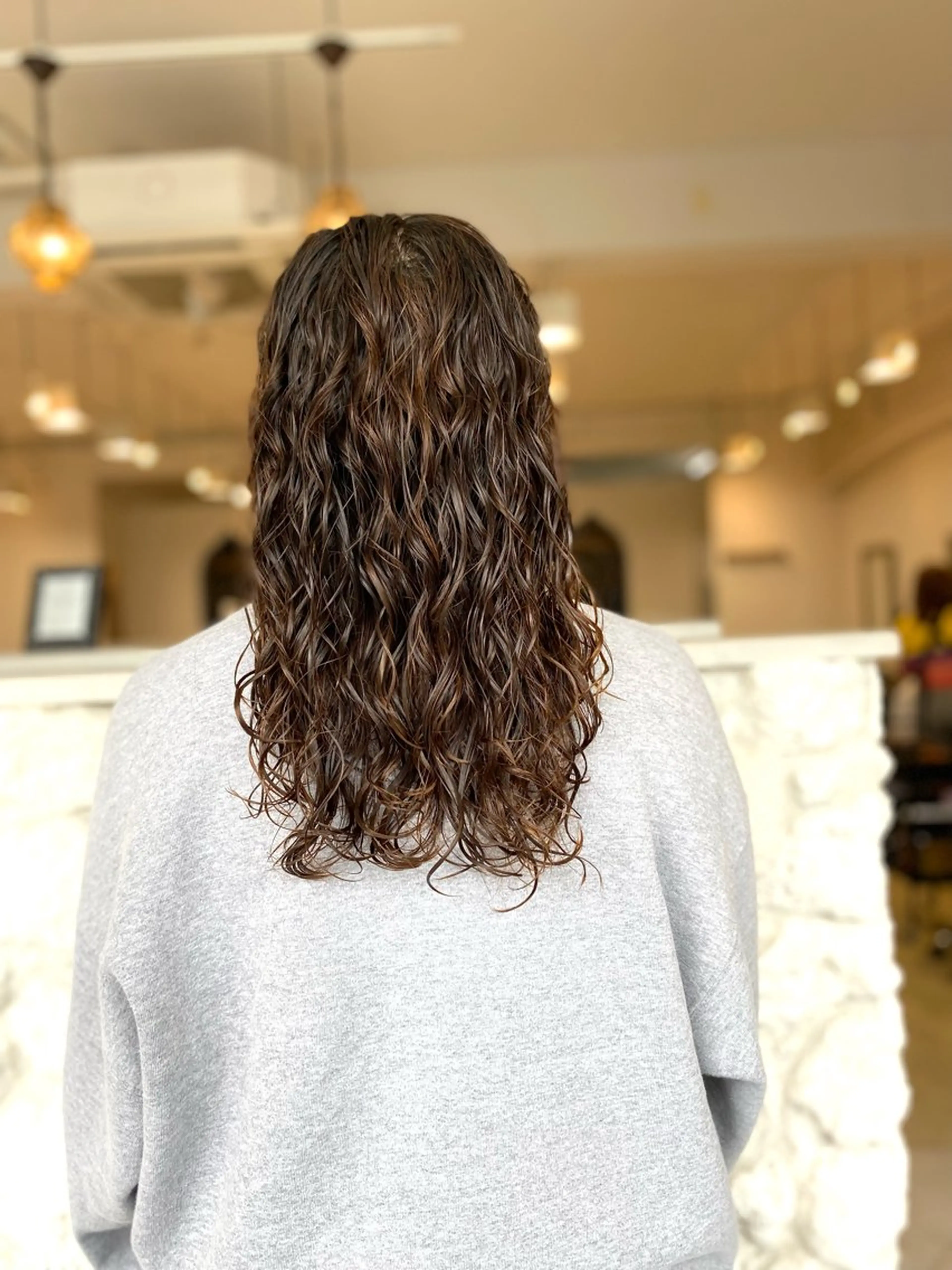 ロング パーマ カット パーマ 饒平名 知也のヘアスタイル