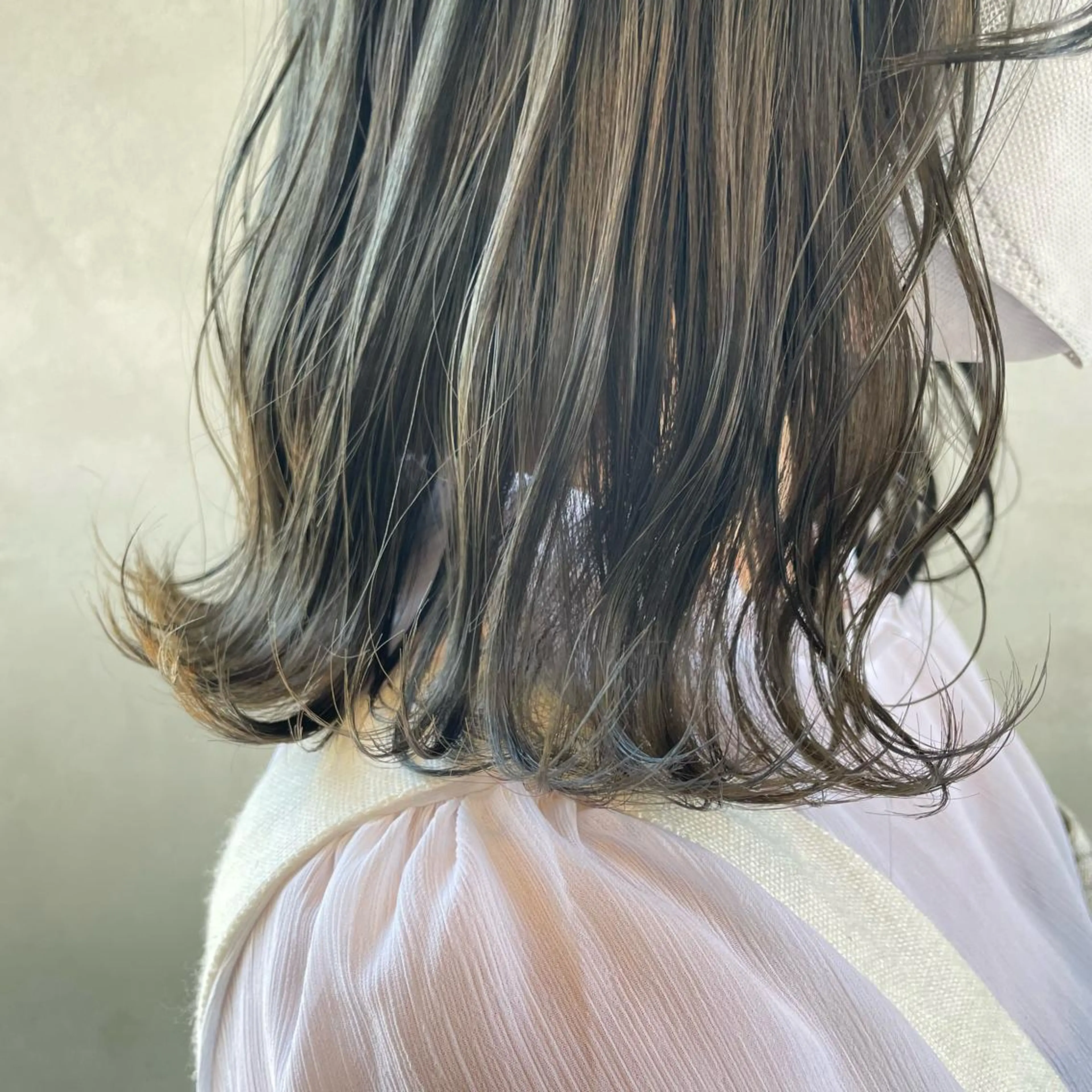 ミディアム サ チのヘアスタイル