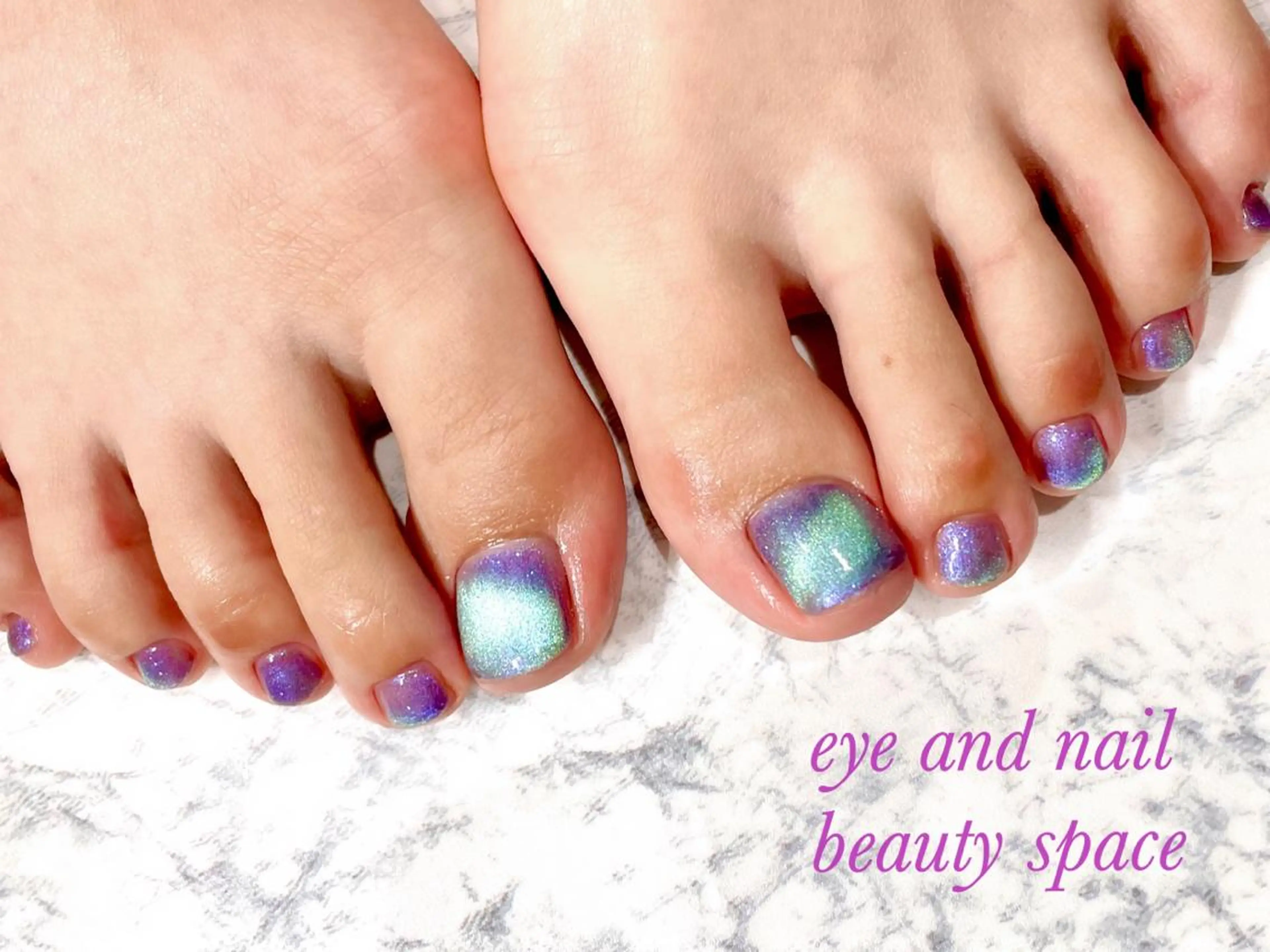 🌻ミニモ限定価格🌻フットジェル🩰【オフ無し】ワンカラーorラメグラ¥5500💎詳細を必ずご確認下さい。の写真