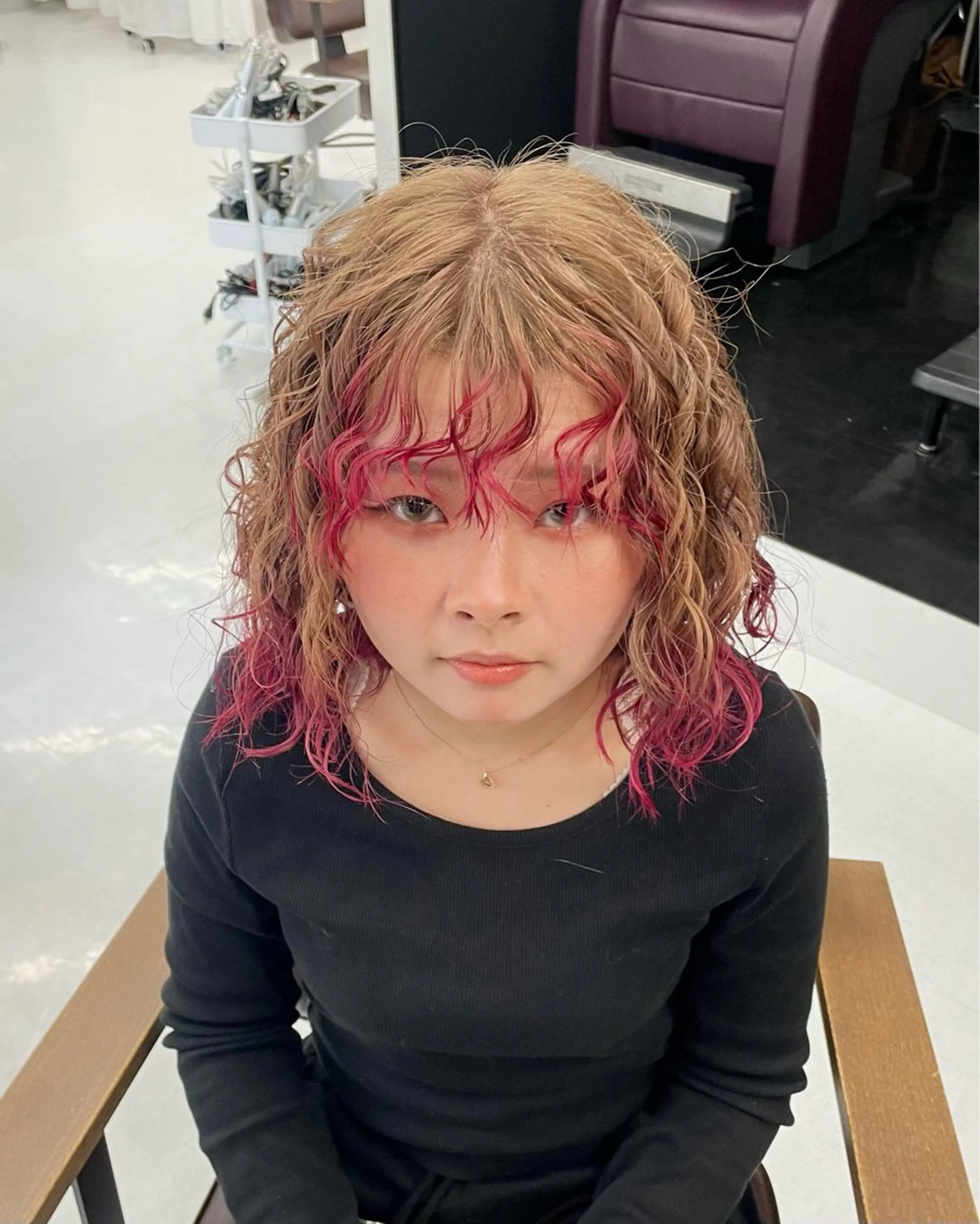 カラー ブリーチ ケアブリーチ デザインカラー ハイトーンカラー lin.ブリーチ デザインカラーのヘアスタイル