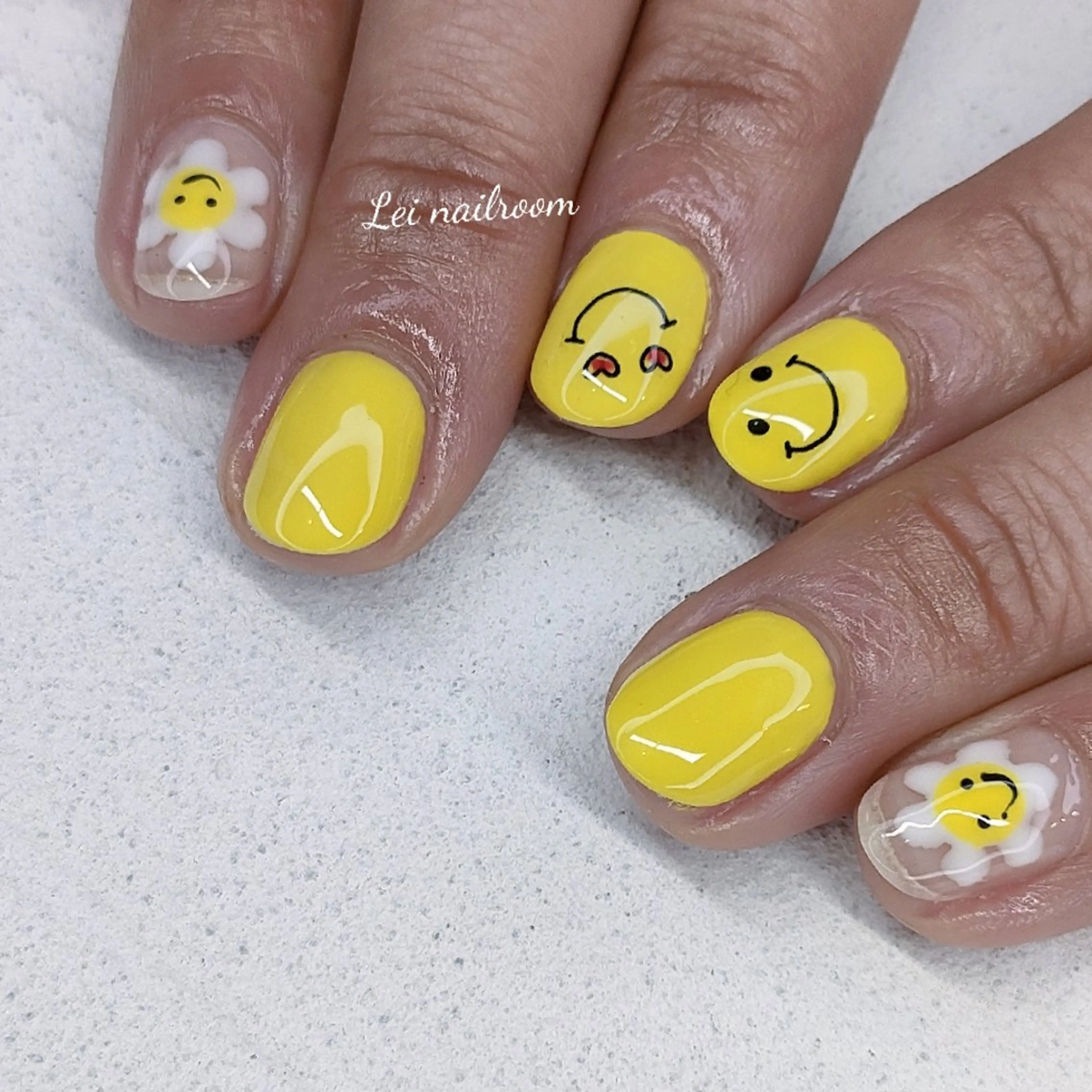ネイル アートネイル lei🌼 nailroomのネイルデザイン