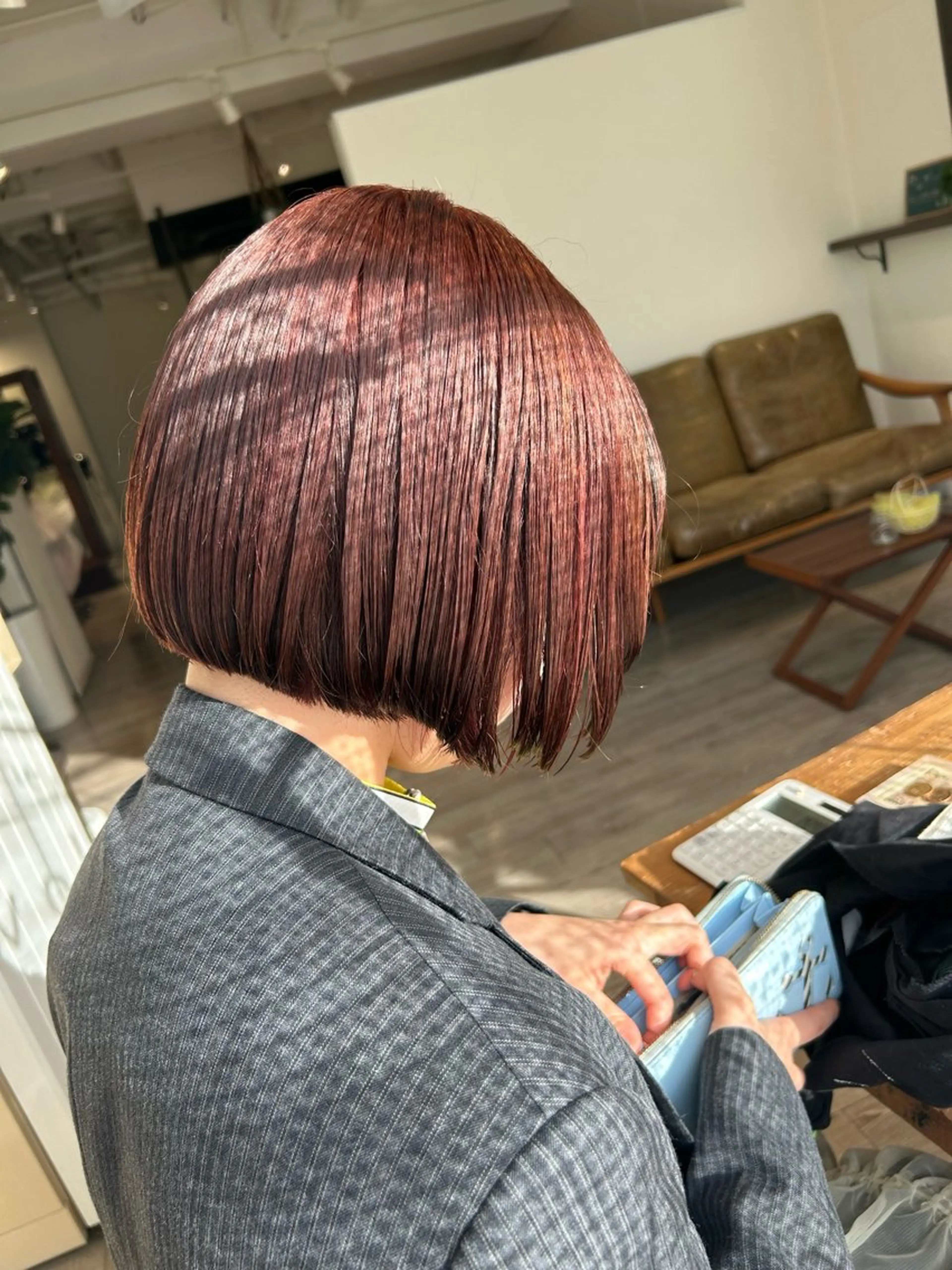 ショート カラー 切りっぱなしボブ ブリーチ ブリーチなしカラー ボブ カラーリスト IKUHOのヘアスタイル