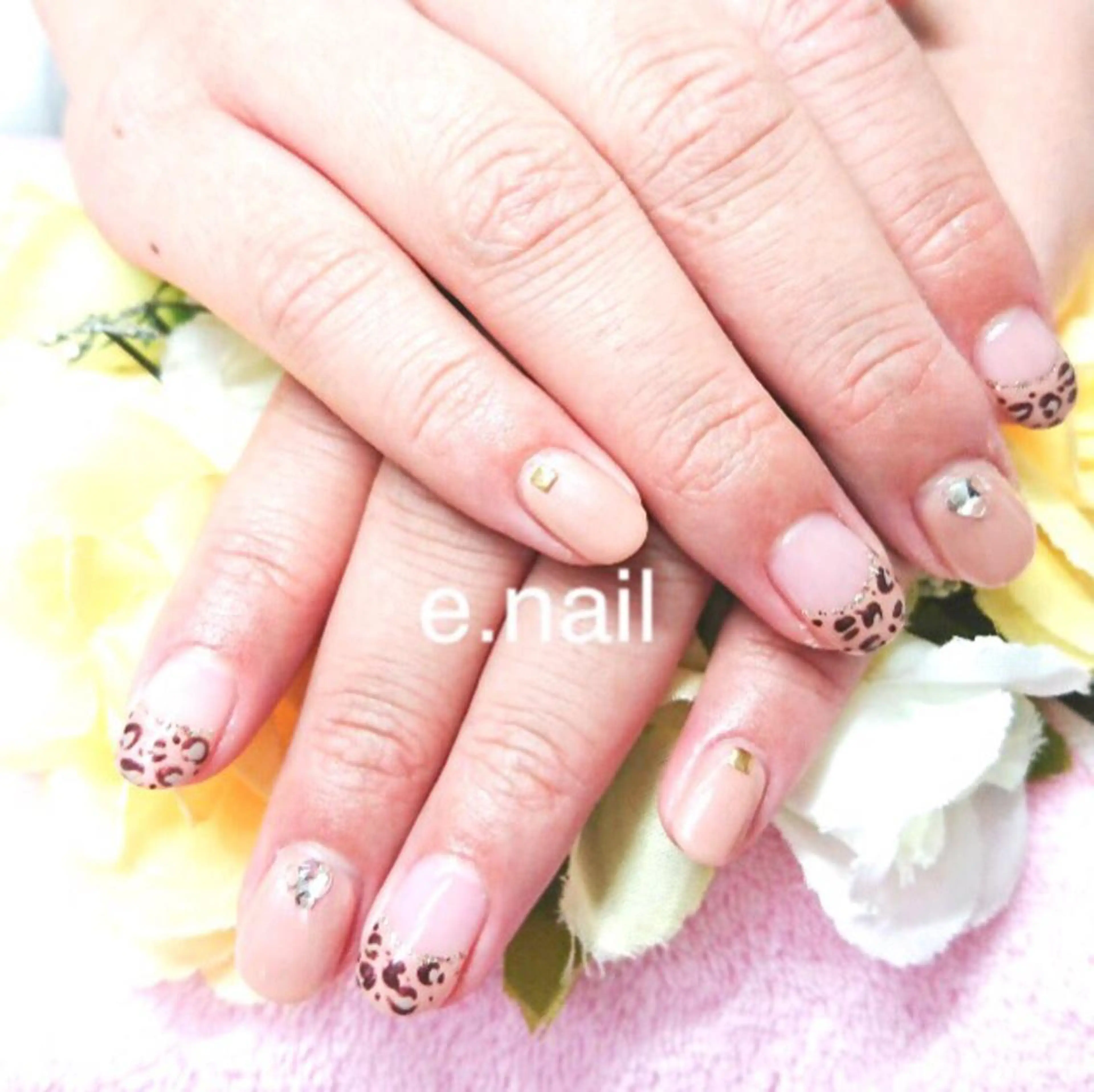 ネイル e.nail所属・和賀井 恵理のネイルデザイン