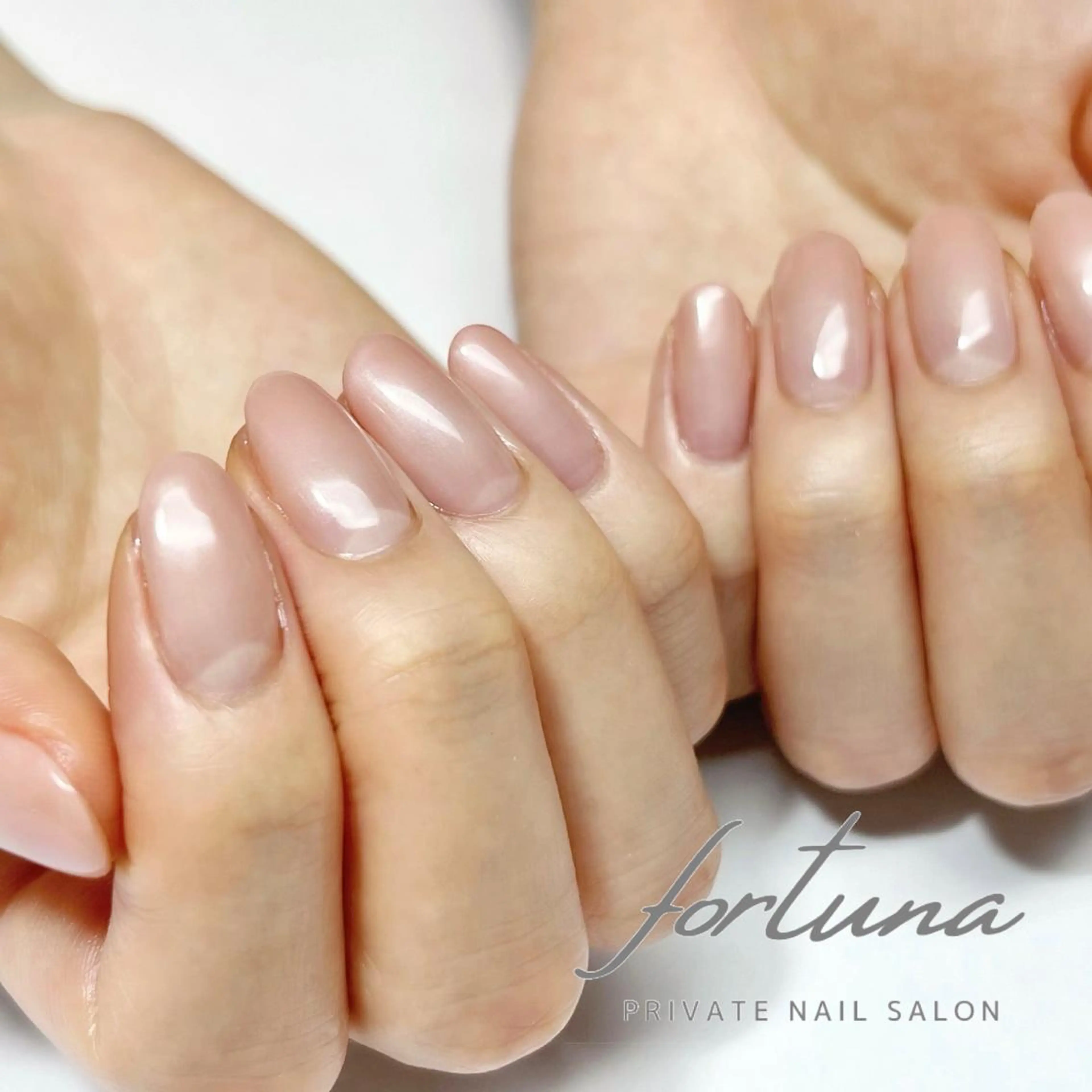 ネイル グラデーション オフィスネイル シンプルネイル ハンドネイル fortuna 武藤裕美のネイルデザイン