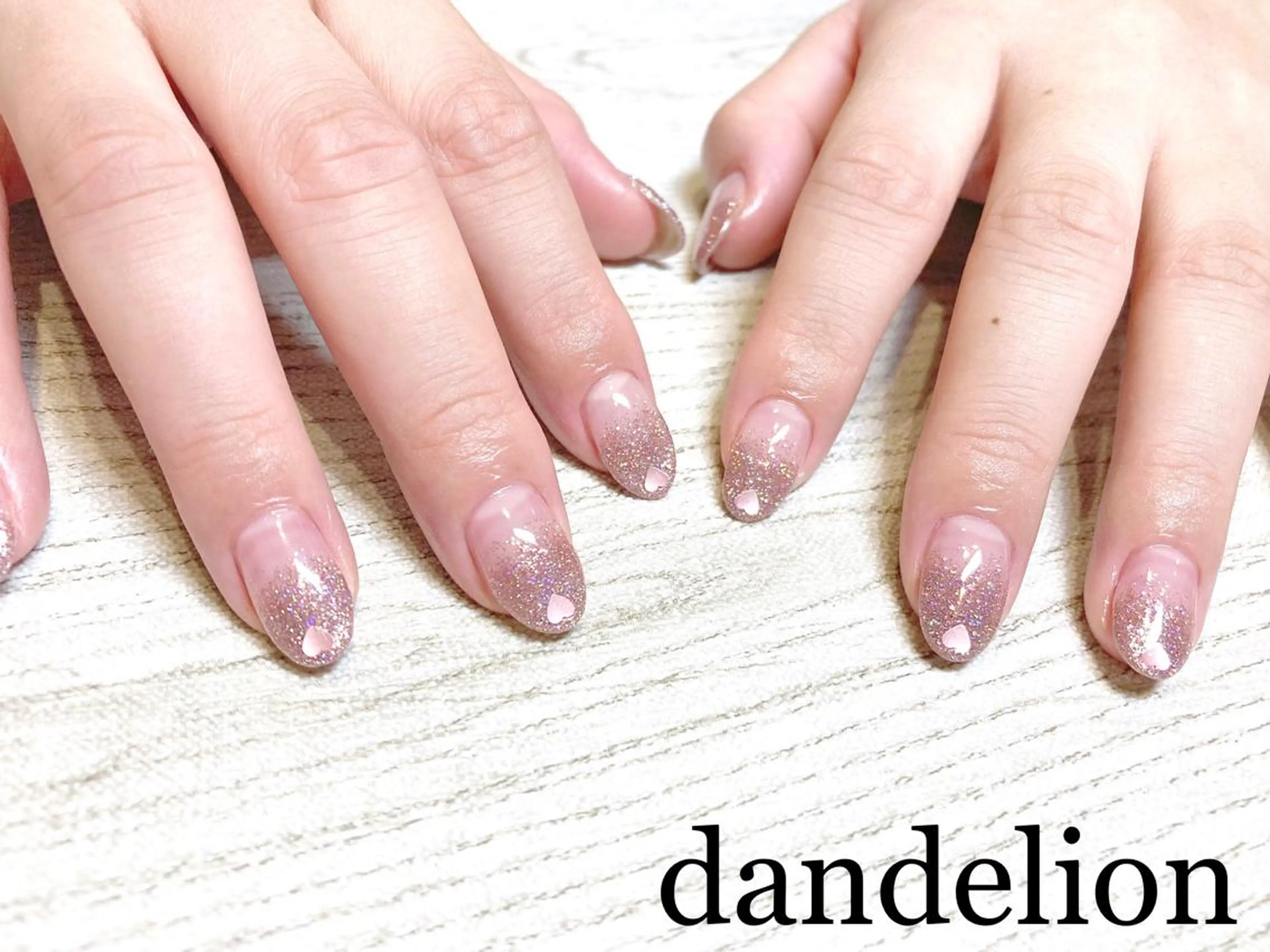 ネイル フラッシュネイル ハンドネイル ハンドケア dandelion ダンデライオンのネイルデザイン