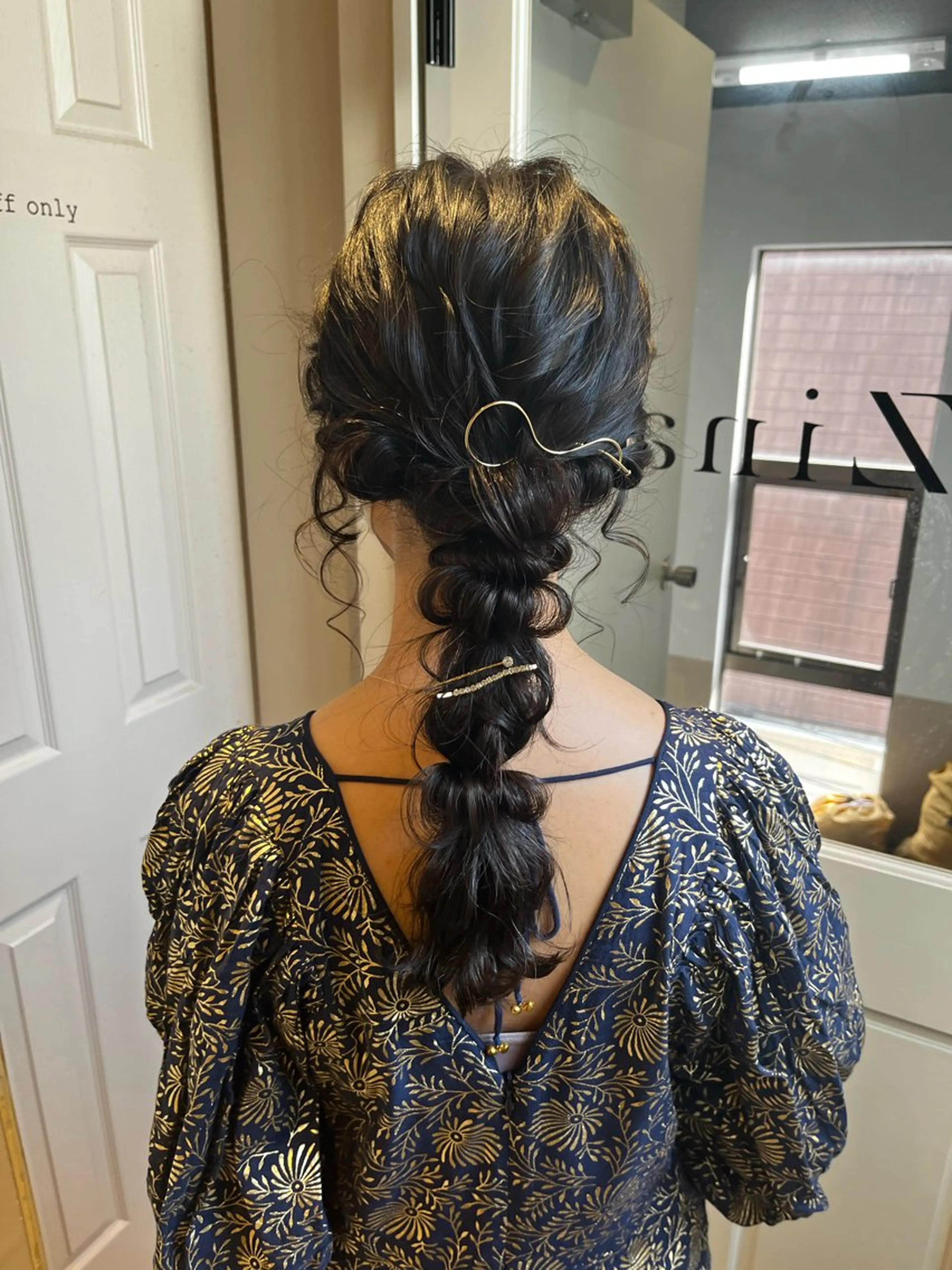 セミロング ヘアアレンジ ERENA💚 ヘアアレンジのヘアスタイル