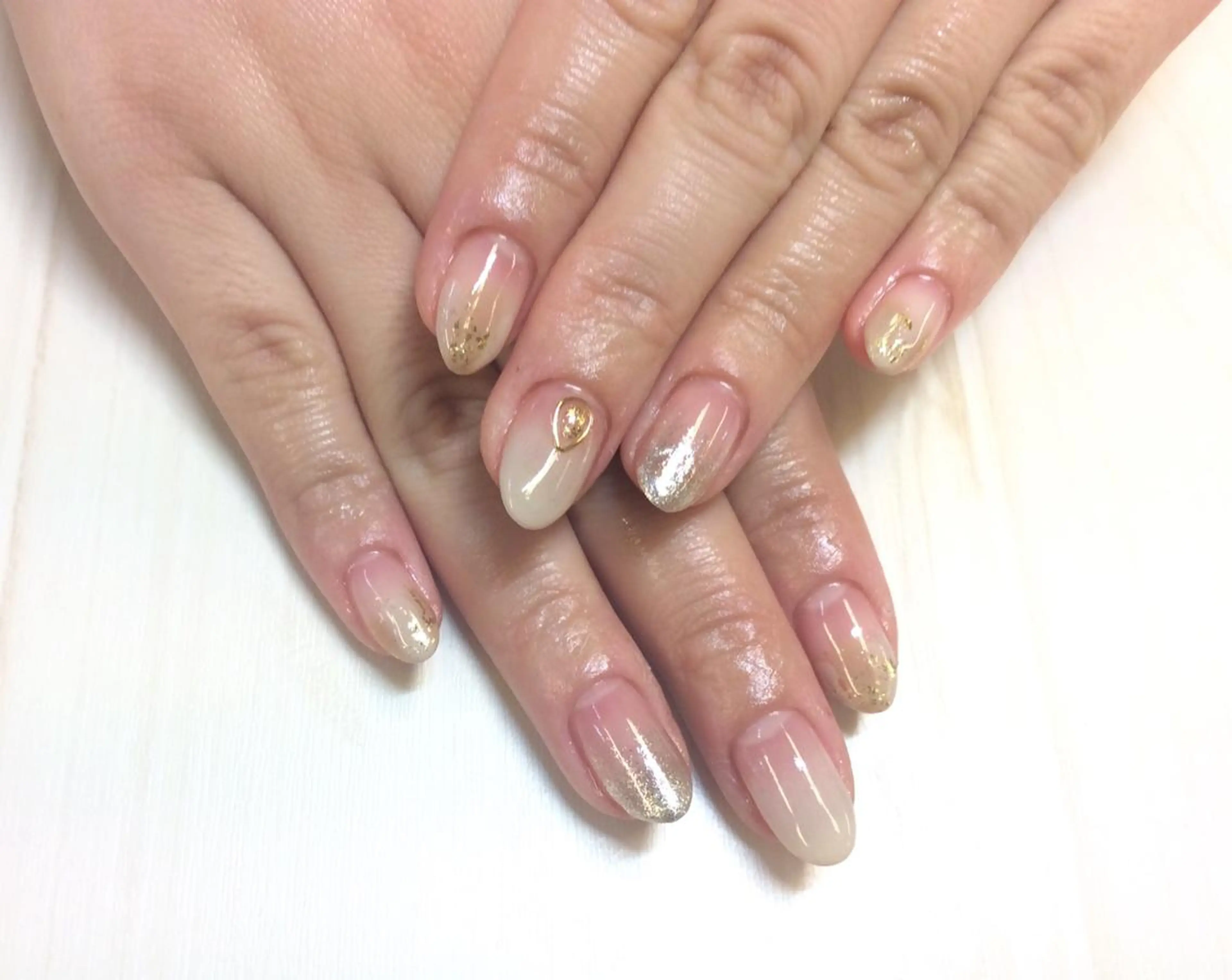 ネイル グラデーション 新橋 ルキナ スタッフのネイルデザイン