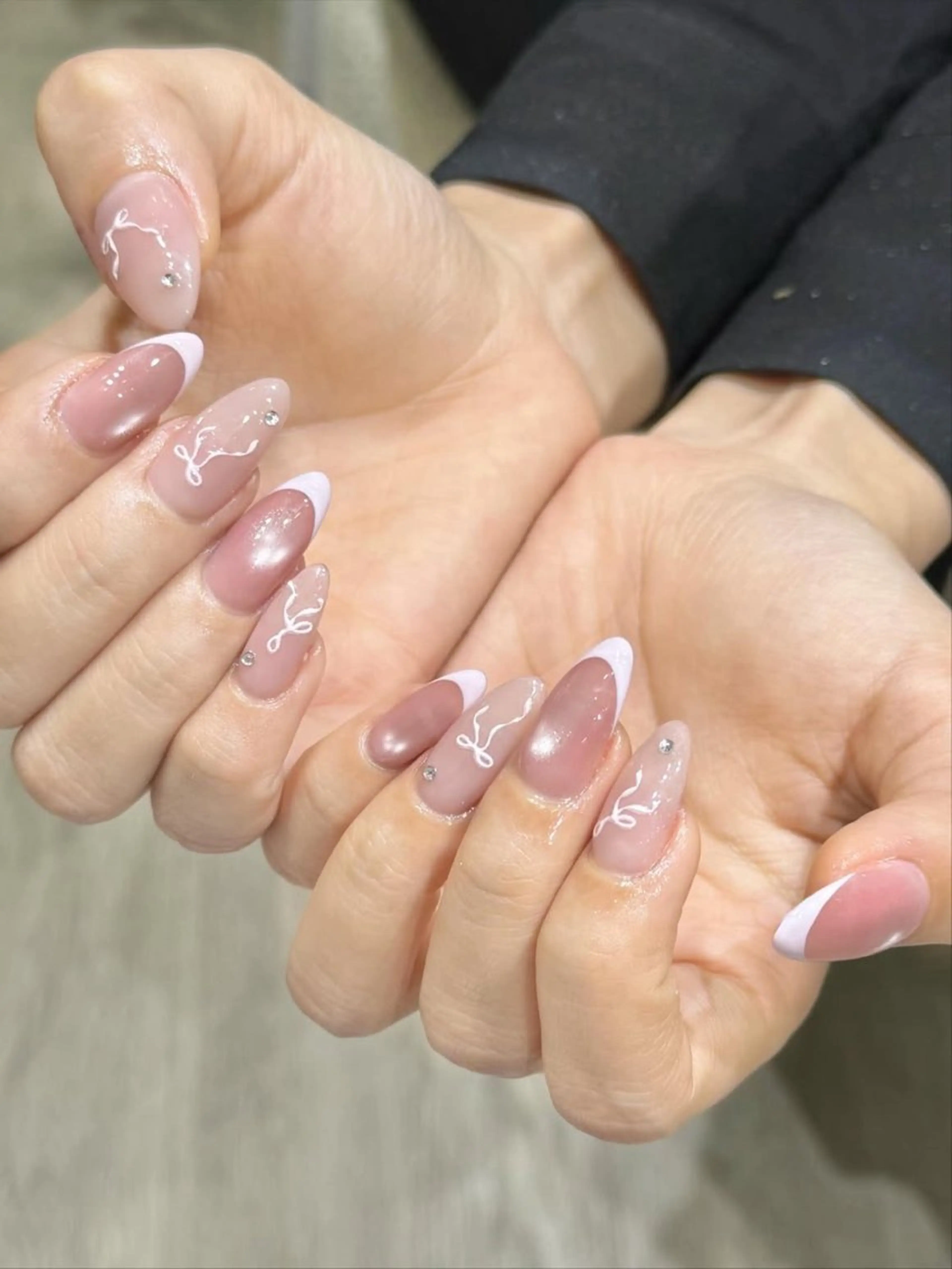 ネイル アートネイル チークネイル 氷ネイル・うるうるネイル 韓国ネイル マグネットネイル ハンドネイル NAILS168 新大久保店のネイルデザイン