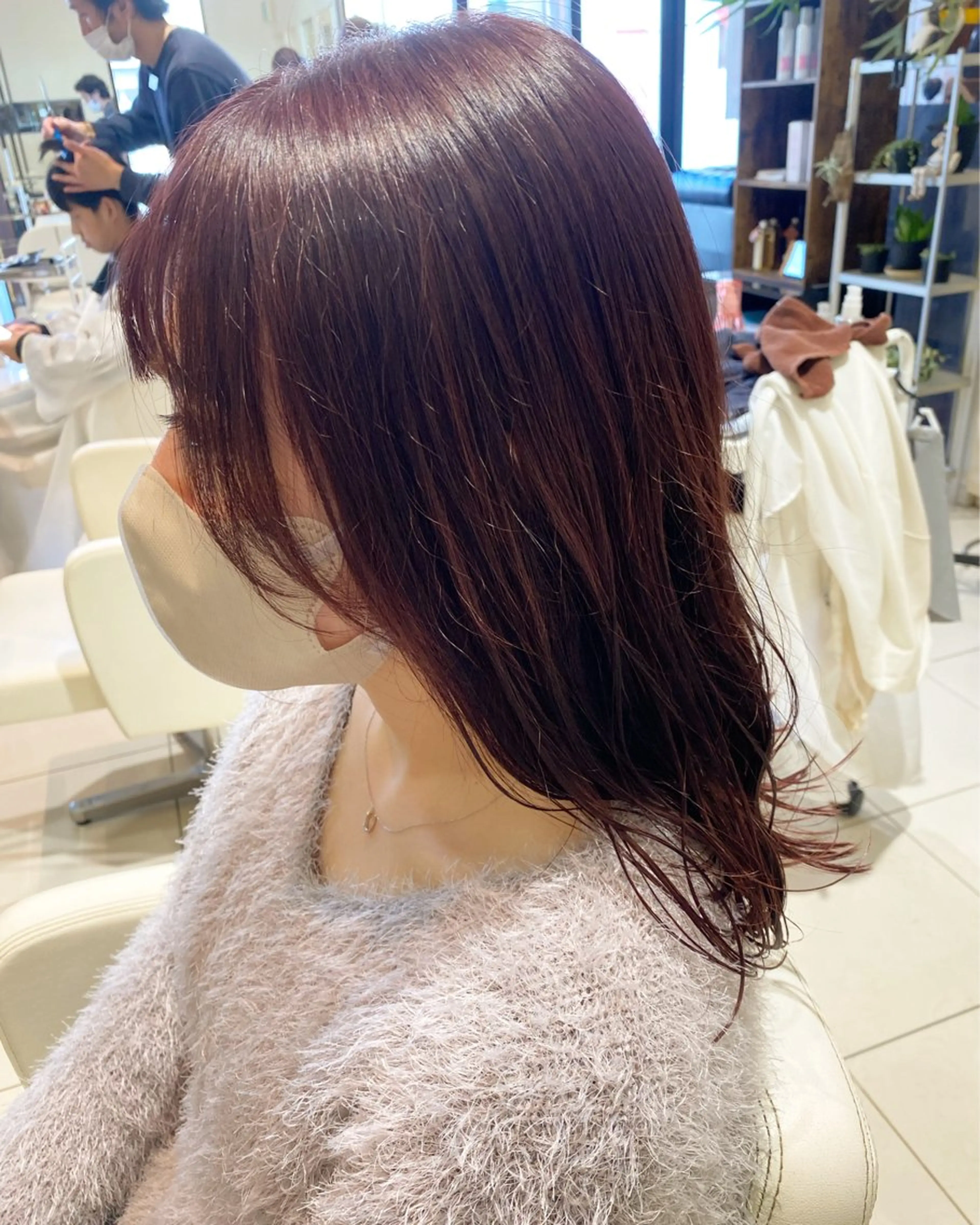 セミロング ピンクラベンダー 顔周りカット 内山 歩美のヘアスタイル