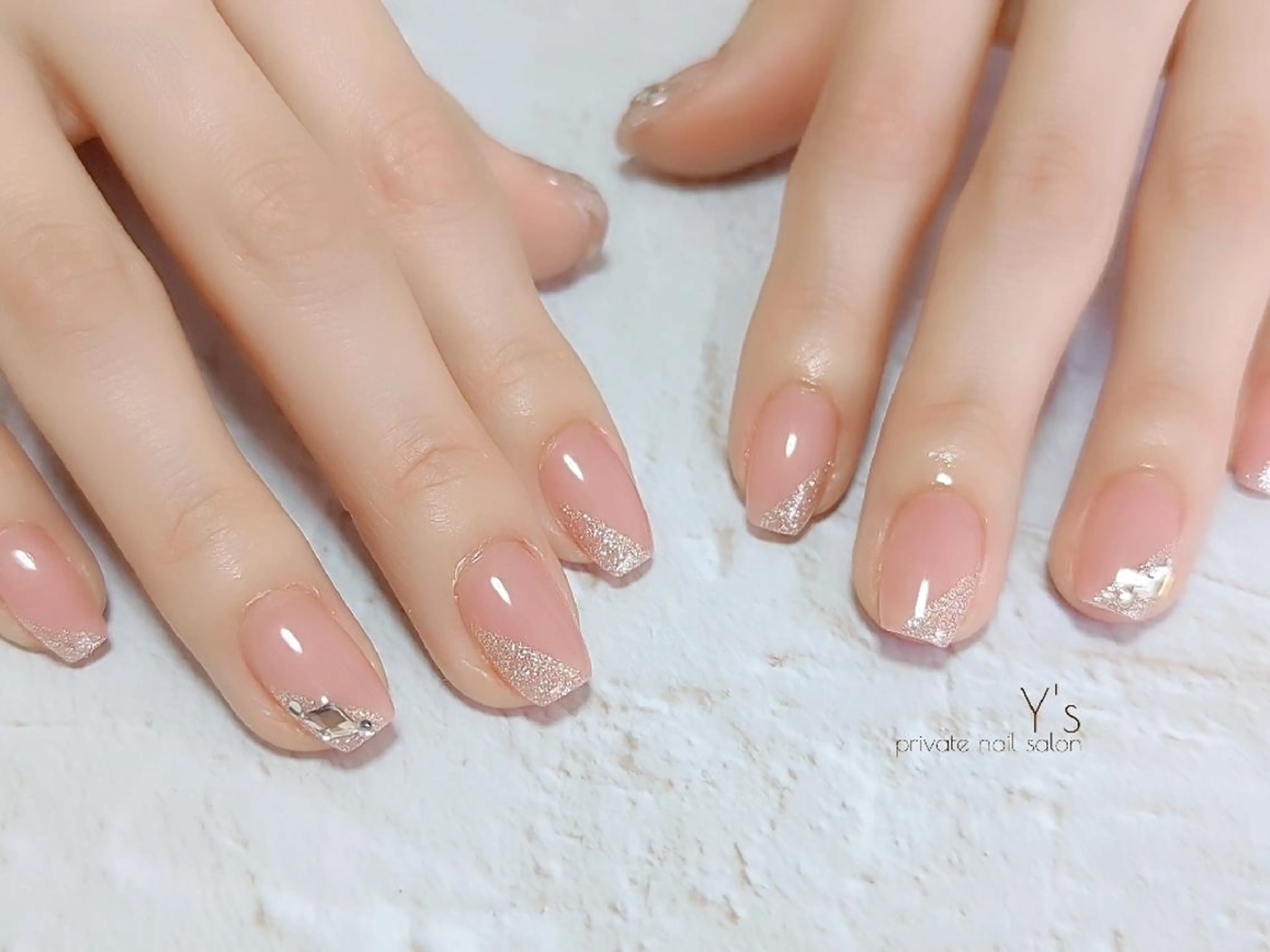 ネイル YUMI NAGAI  のネイルデザイン