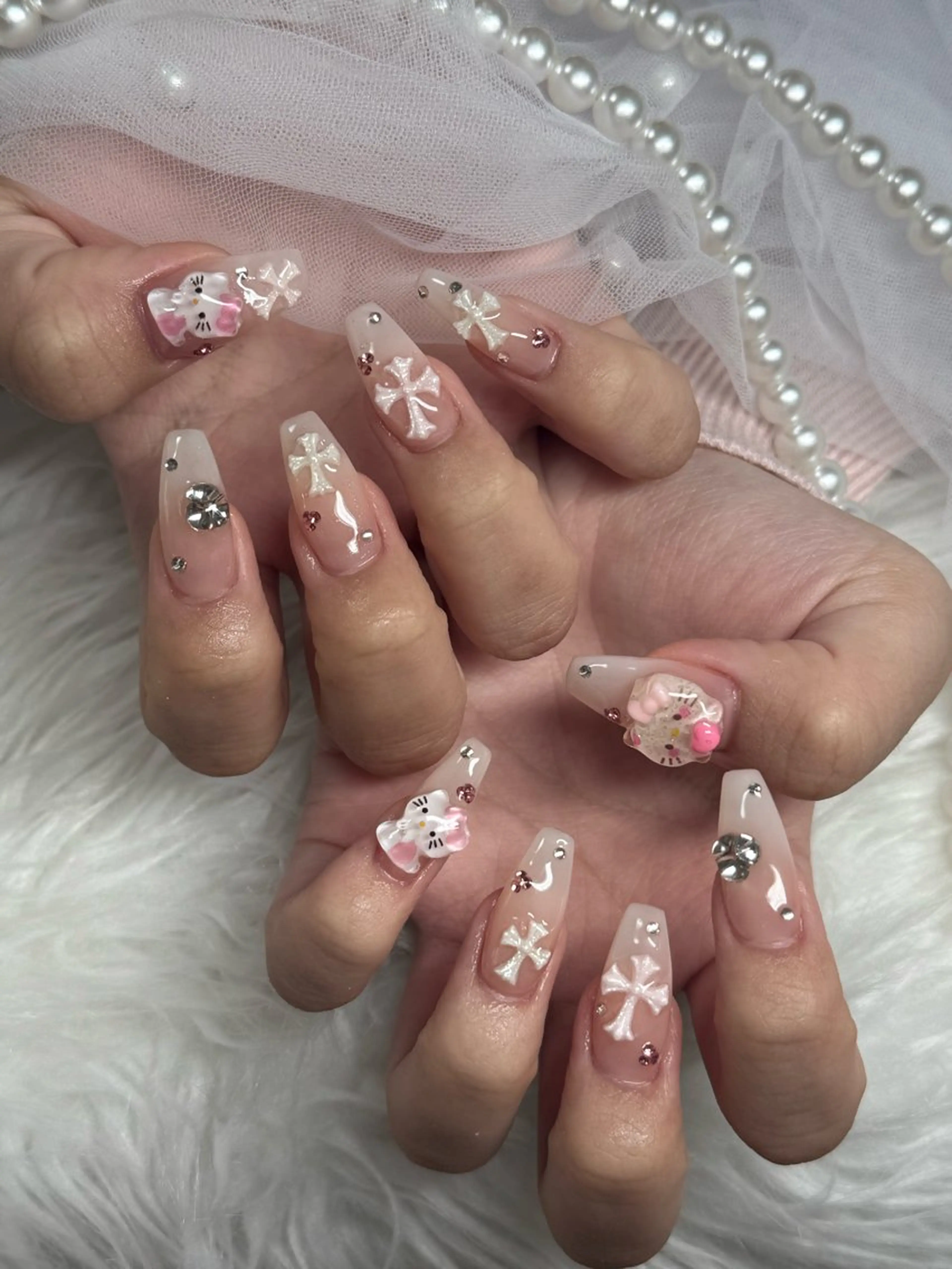 ネイル オーロラネイル フレンチネイル ジェルネイル ハロウィン キラキラネイル ハンドネイル H.baby Nail Salonのネイルデザイン