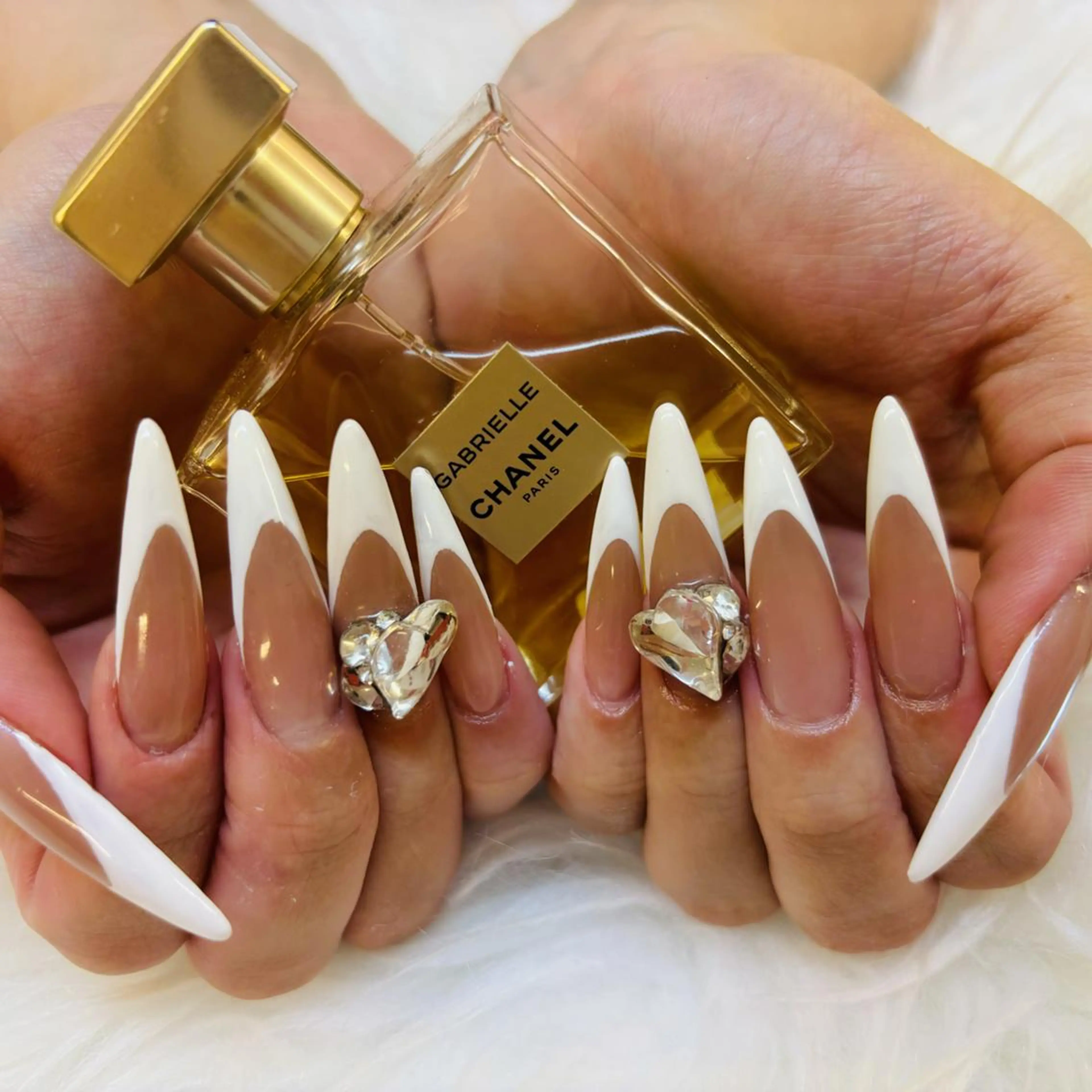 ネイル フレンチネイル ハート スカルプネイル Prima💎 スカルプ💎アートのネイルデザイン