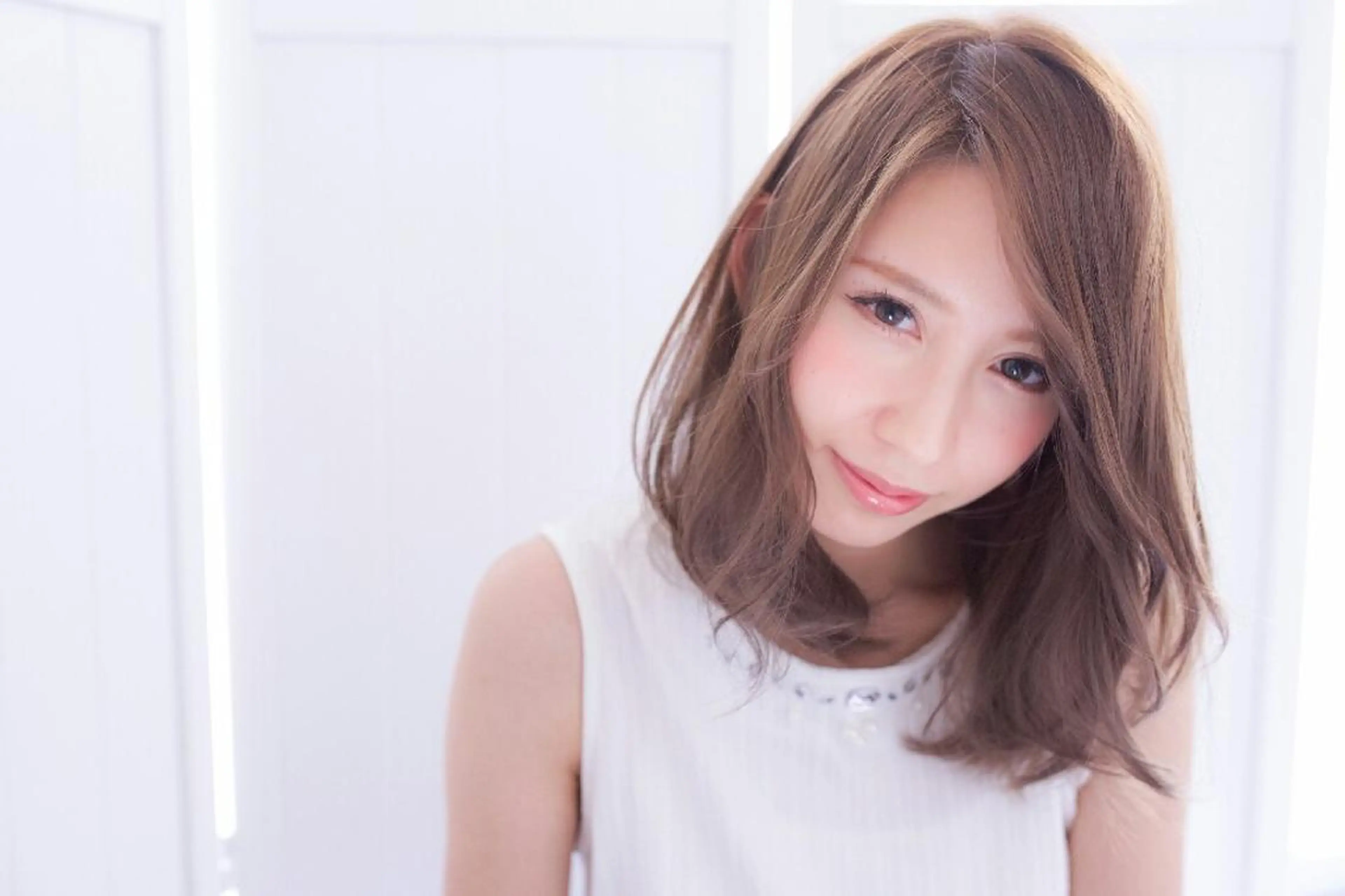 ミディアム セミロング カラー belta 姫路山吹 カラーモデル募集のヘアスタイル