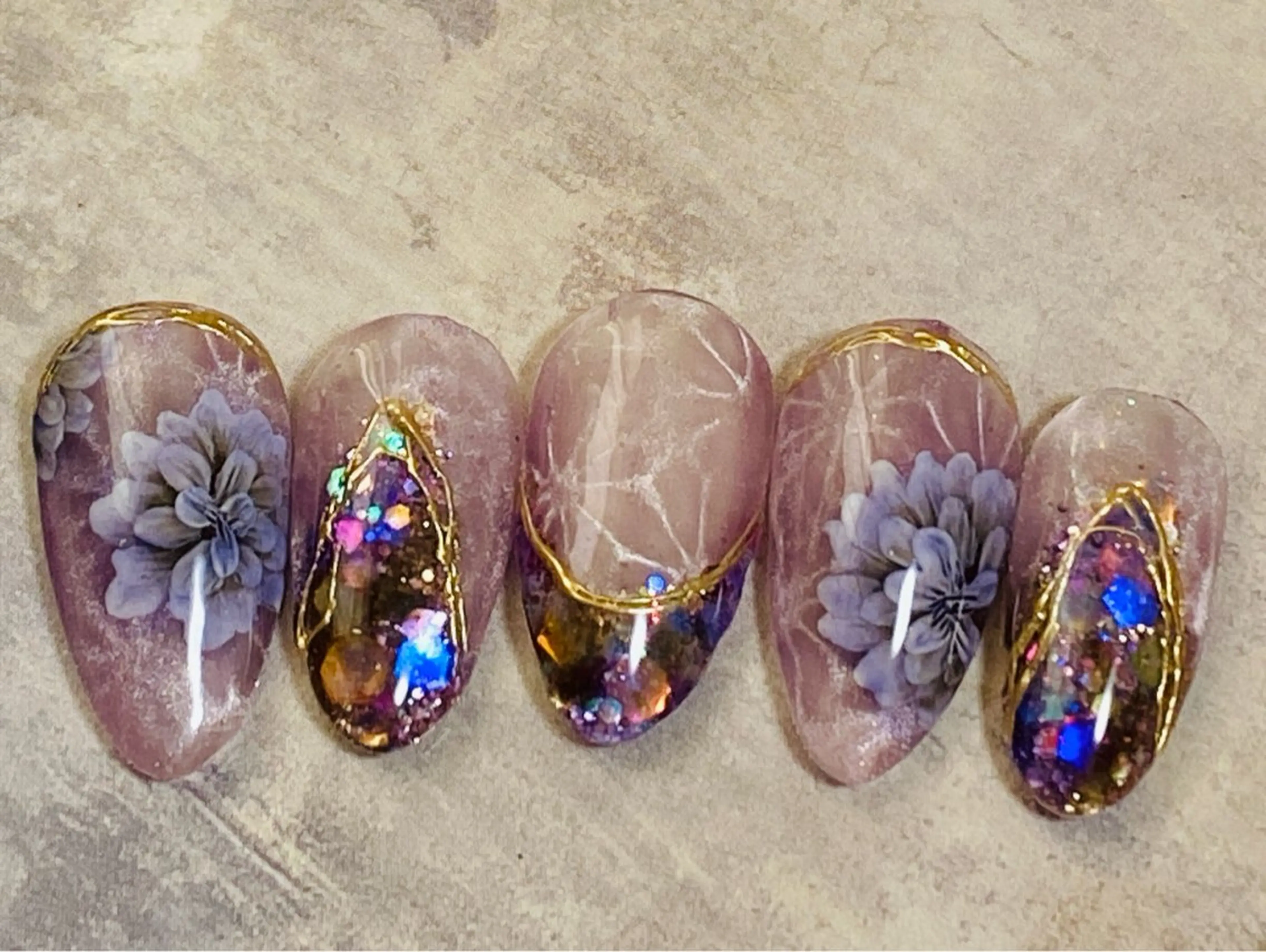 ネイル ラメ(グリッター) マグネットネイル 自宅ネイルサロン ♦️nuance♦️のネイルデザイン