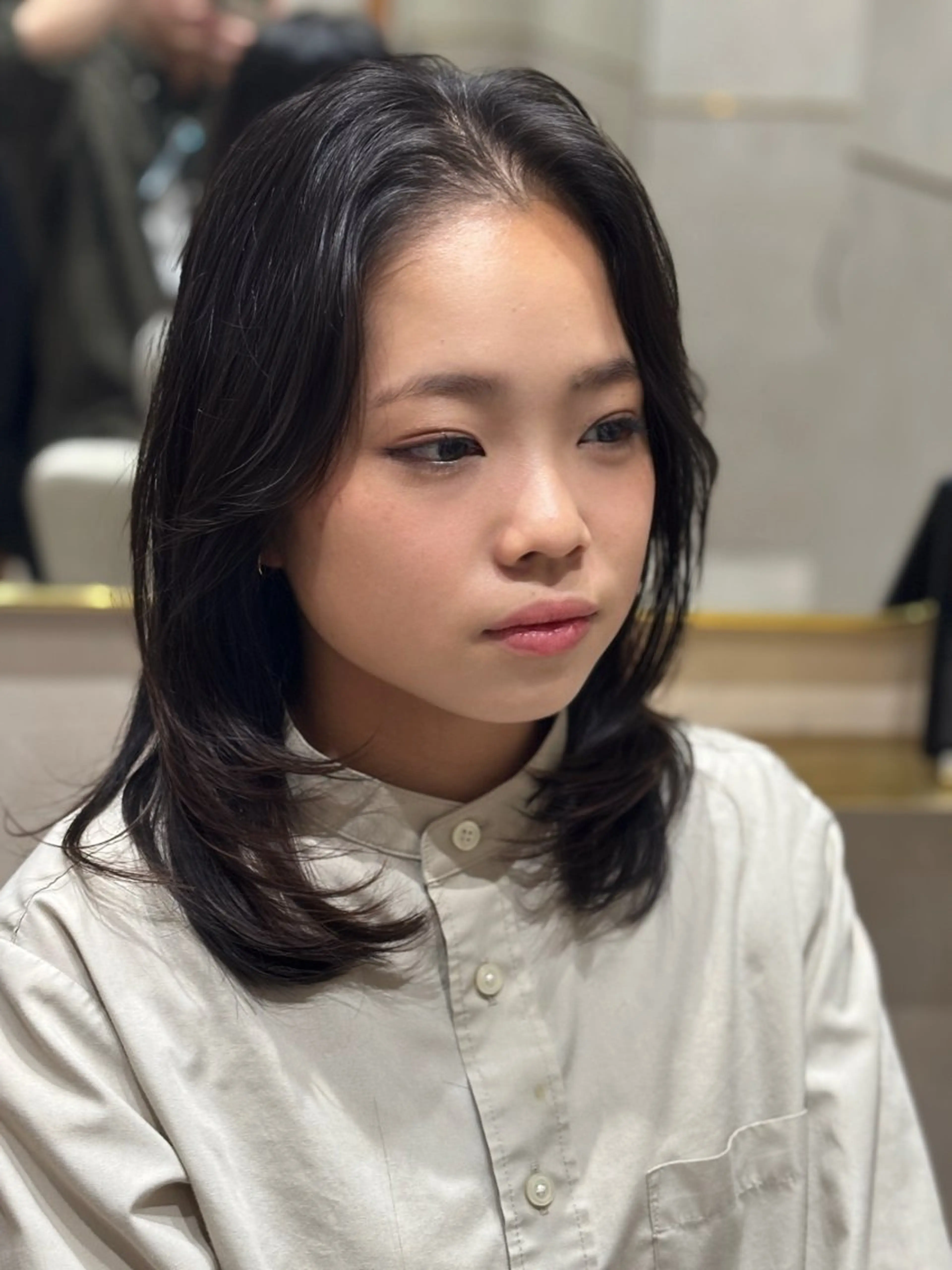 ミディアム 韓国風ヘア レイヤーカット カット ヘアカラー トリートメント 高槻No. 1レイヤ ーカット🇰🇷白石のヘアスタイル