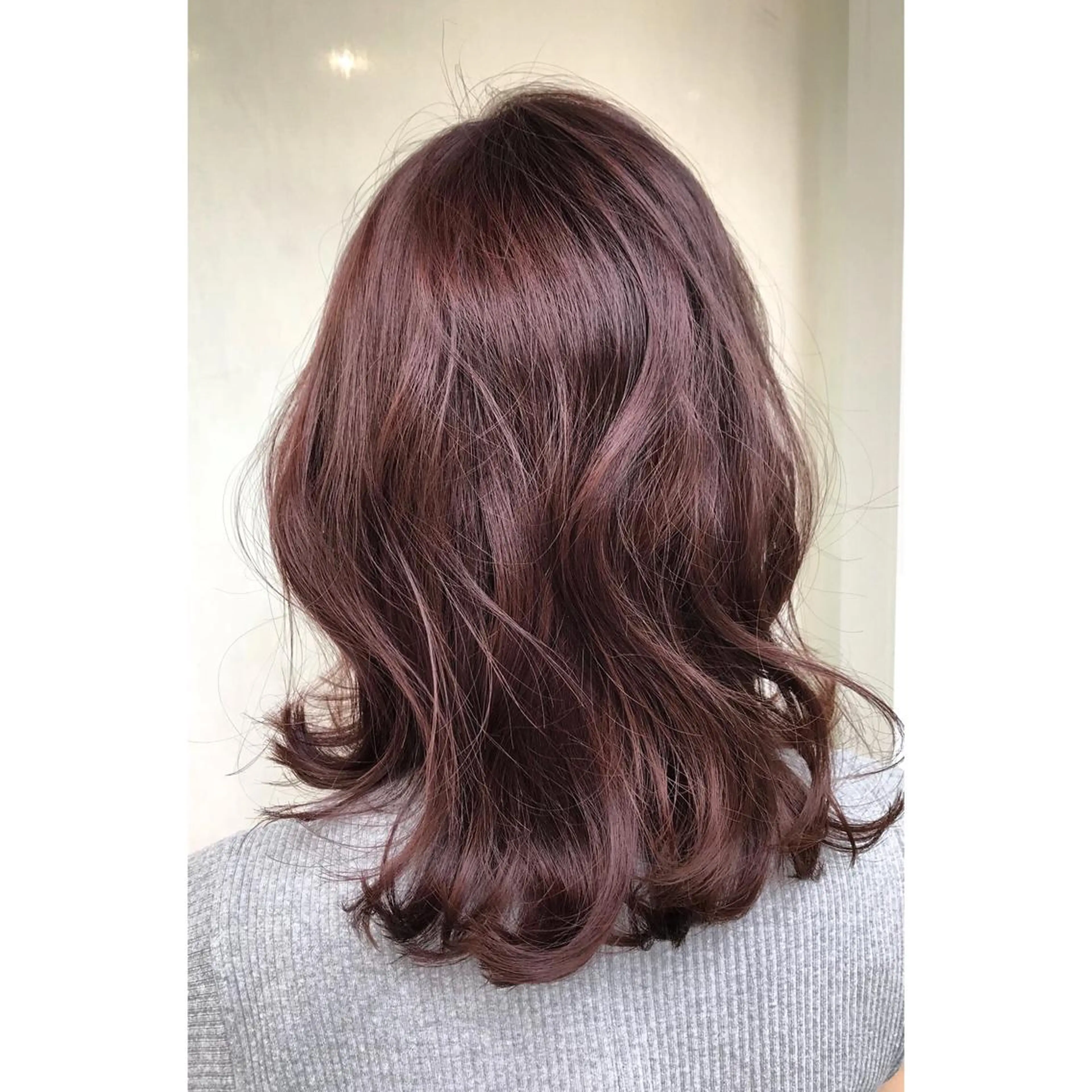 ミディアム カラー 寺山 佳貴のヘアスタイル