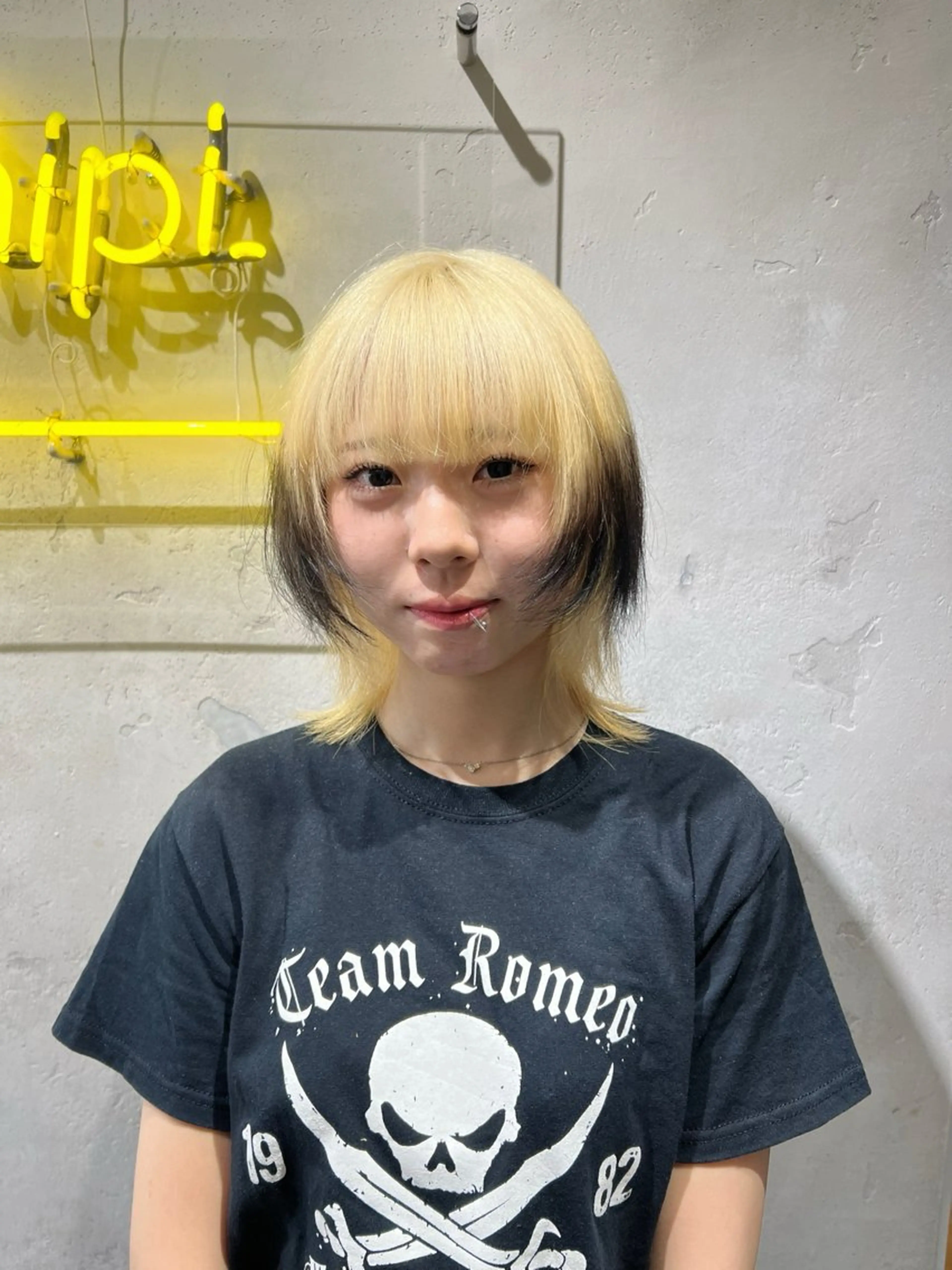 ミディアム デザイン🥇複雑履歴 ハイトーン特化のヘアスタイル