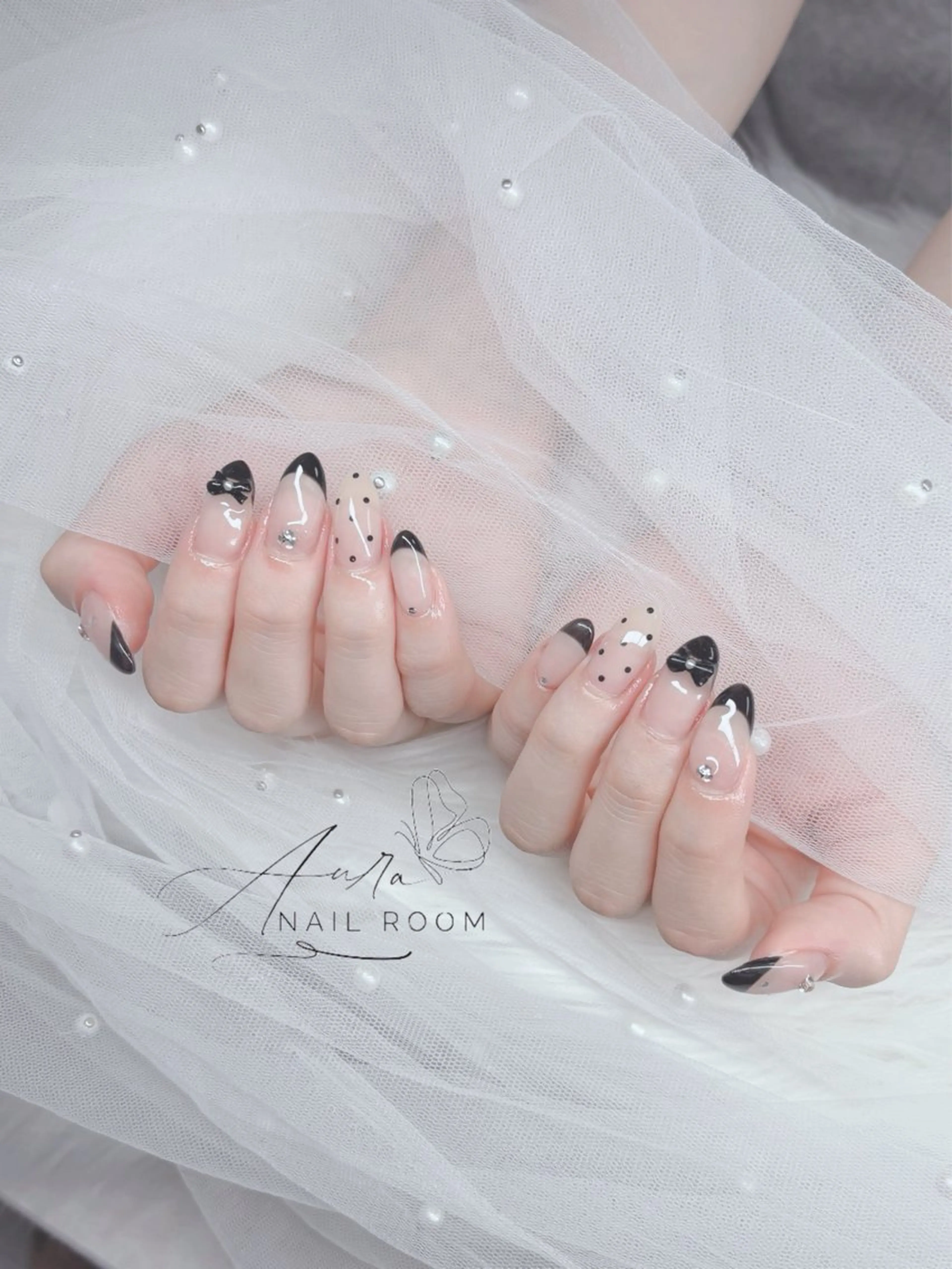 ネイル ドット Aura Nail Roomのネイルデザイン