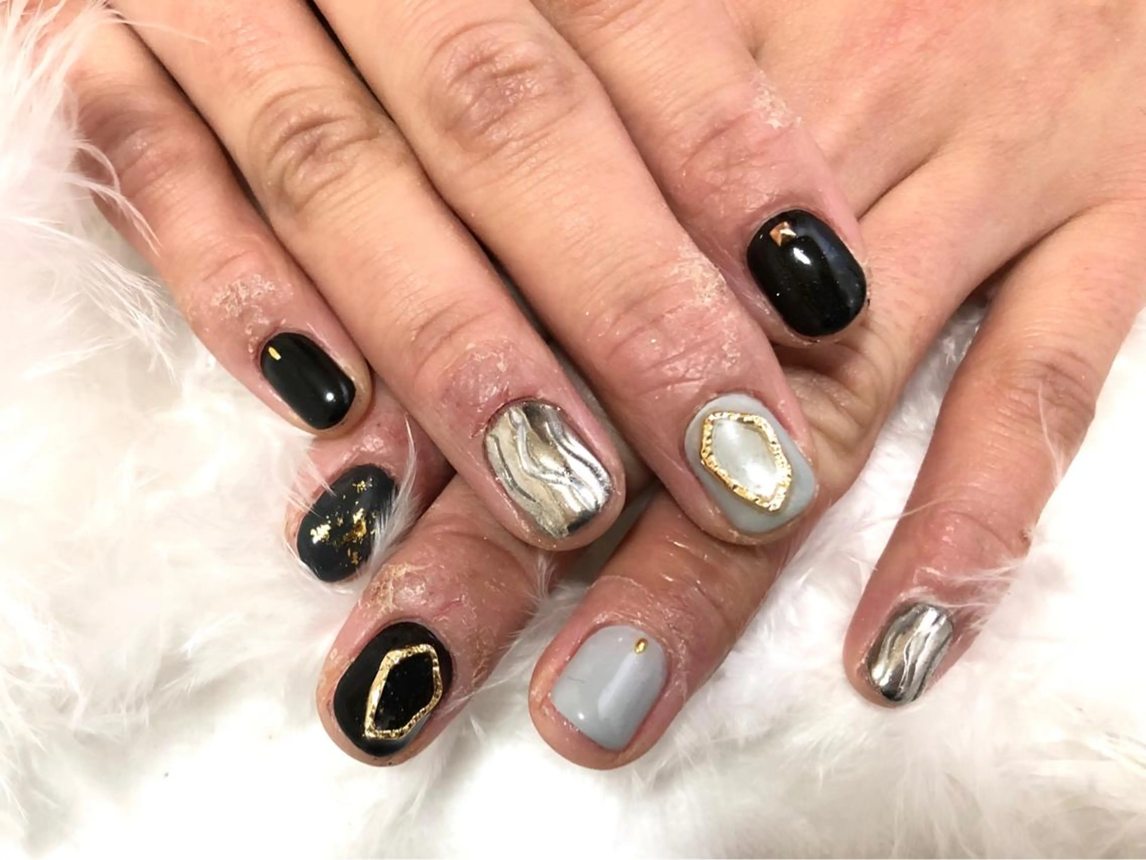ネイル ニュアンスネイル プライベートサロン Featherのネイルデザイン