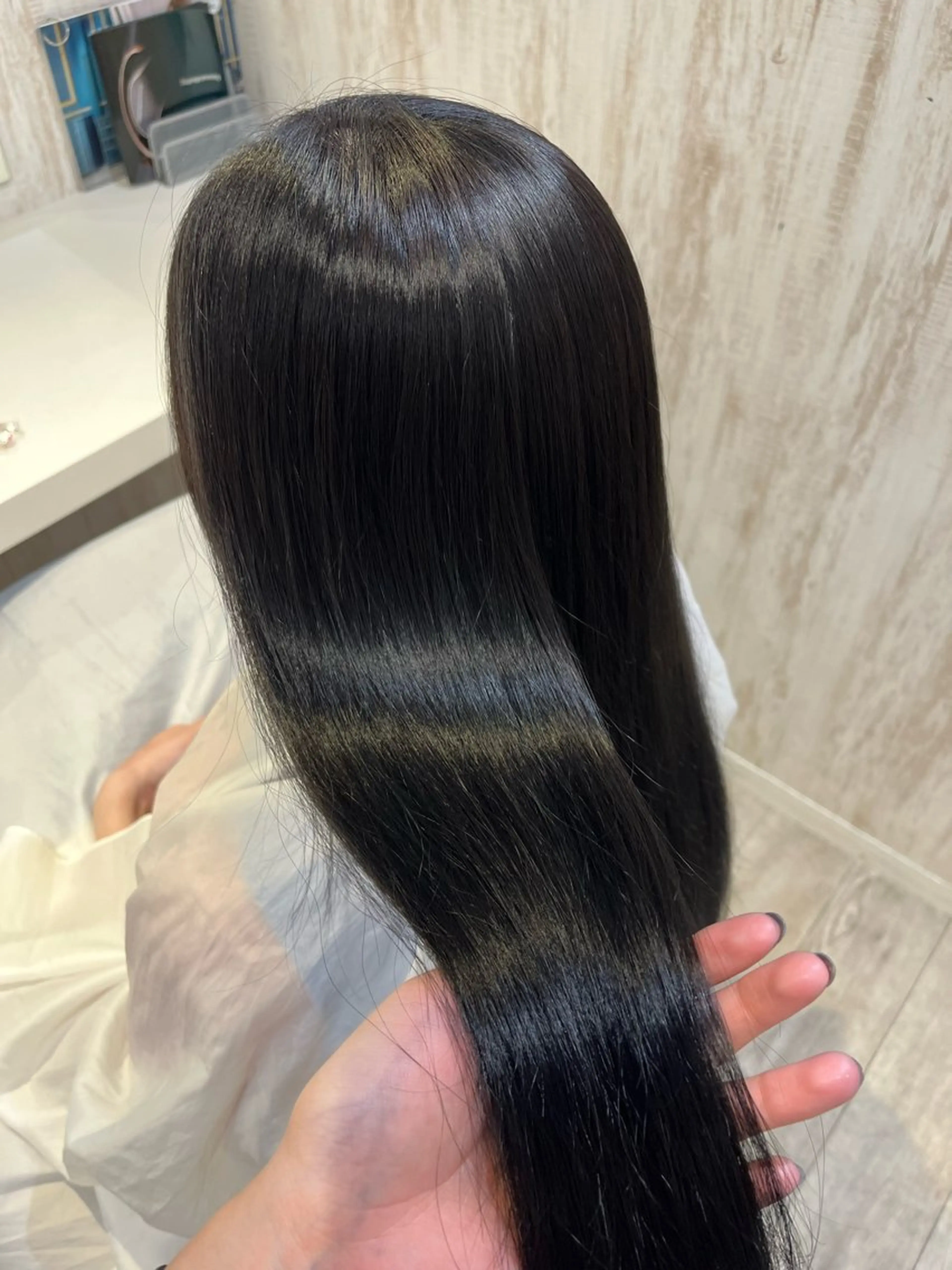 ロング レイヤーカット/ 艶カラー/YUKAのヘアスタイル