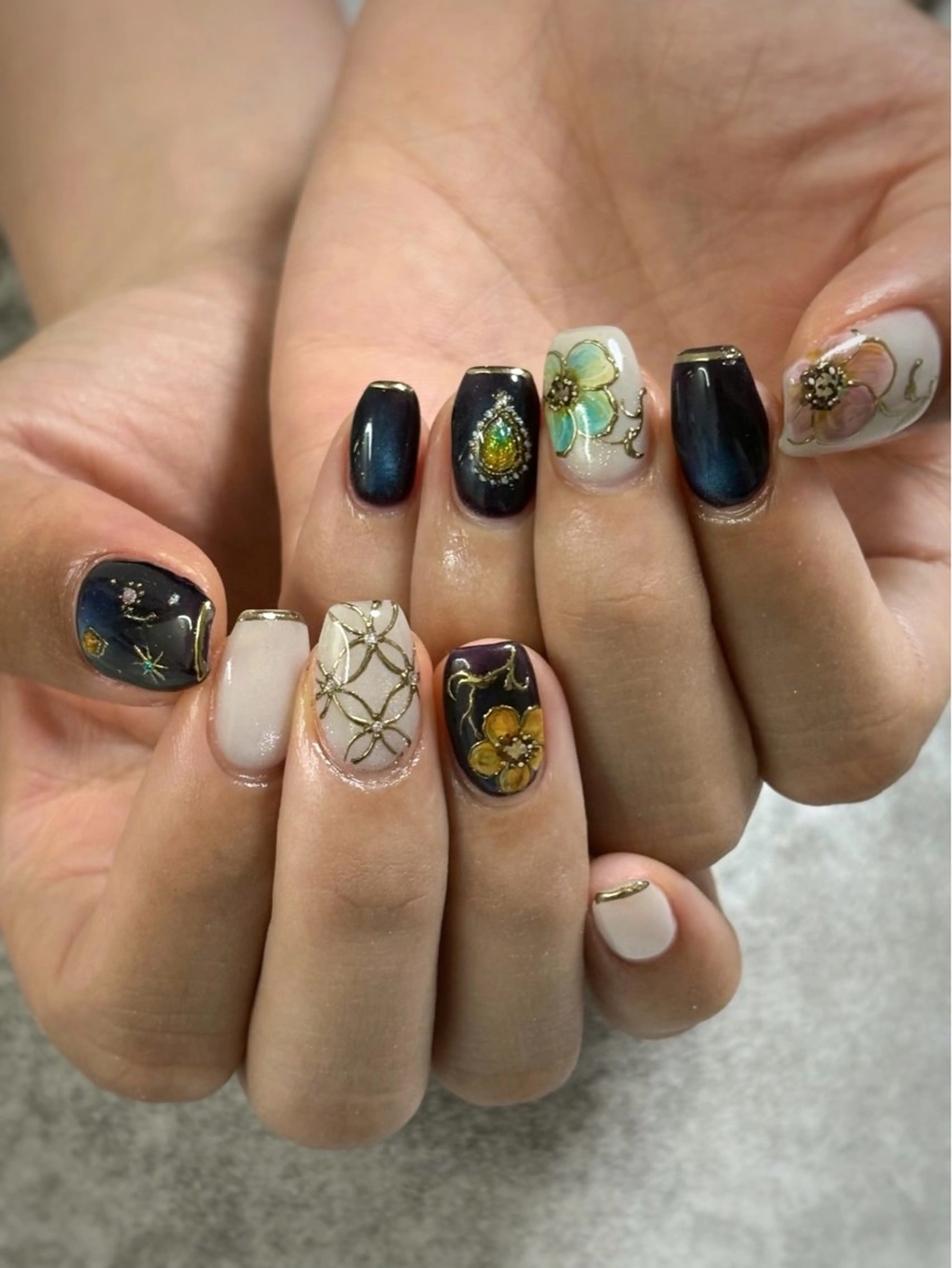 ネイル ハンドネイル FIORITURA Maikoのネイルデザイン