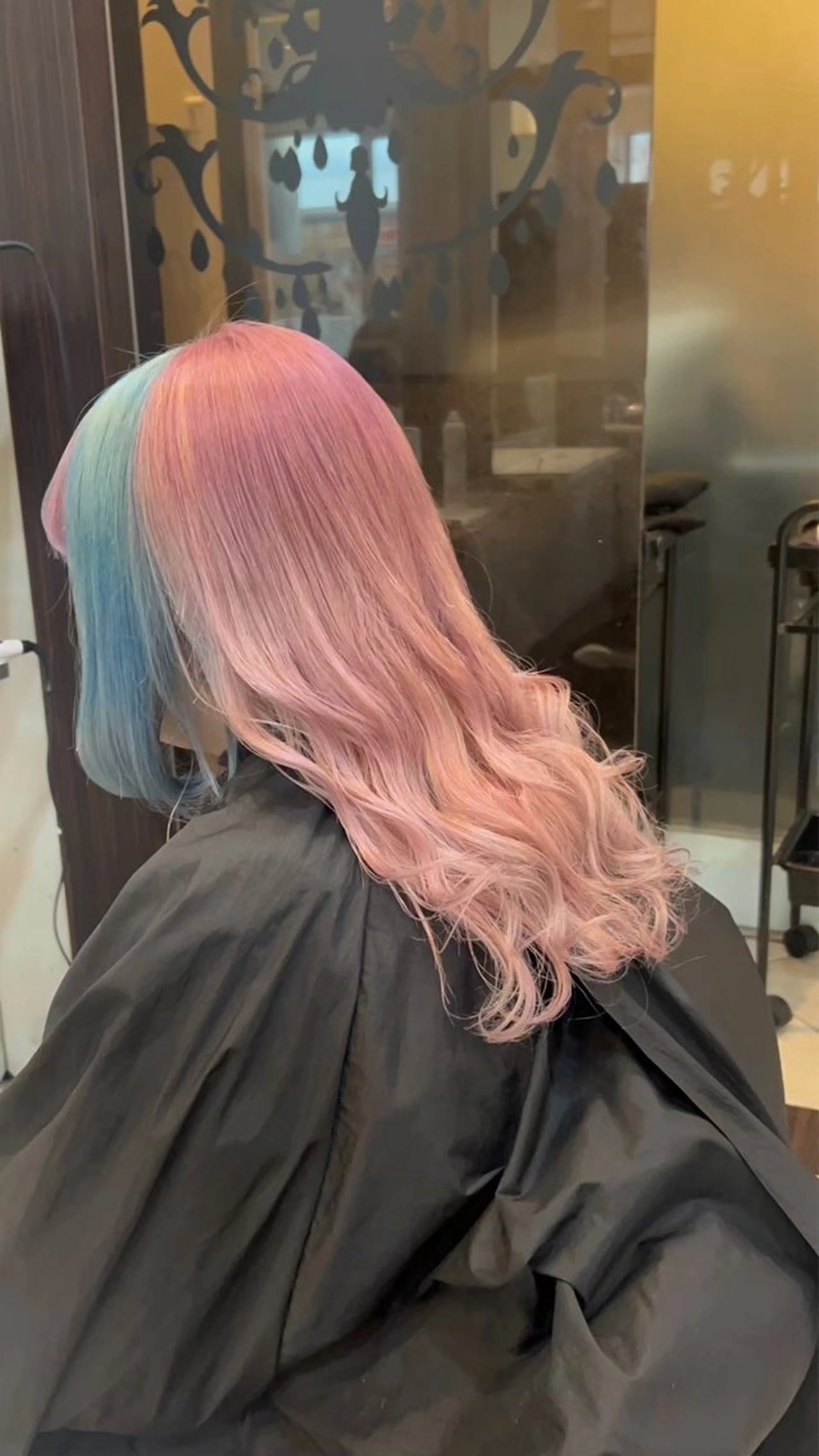 ロング カラー 🌈 オタク美容師か ずと推しに会う髪✂️のその他イメージ