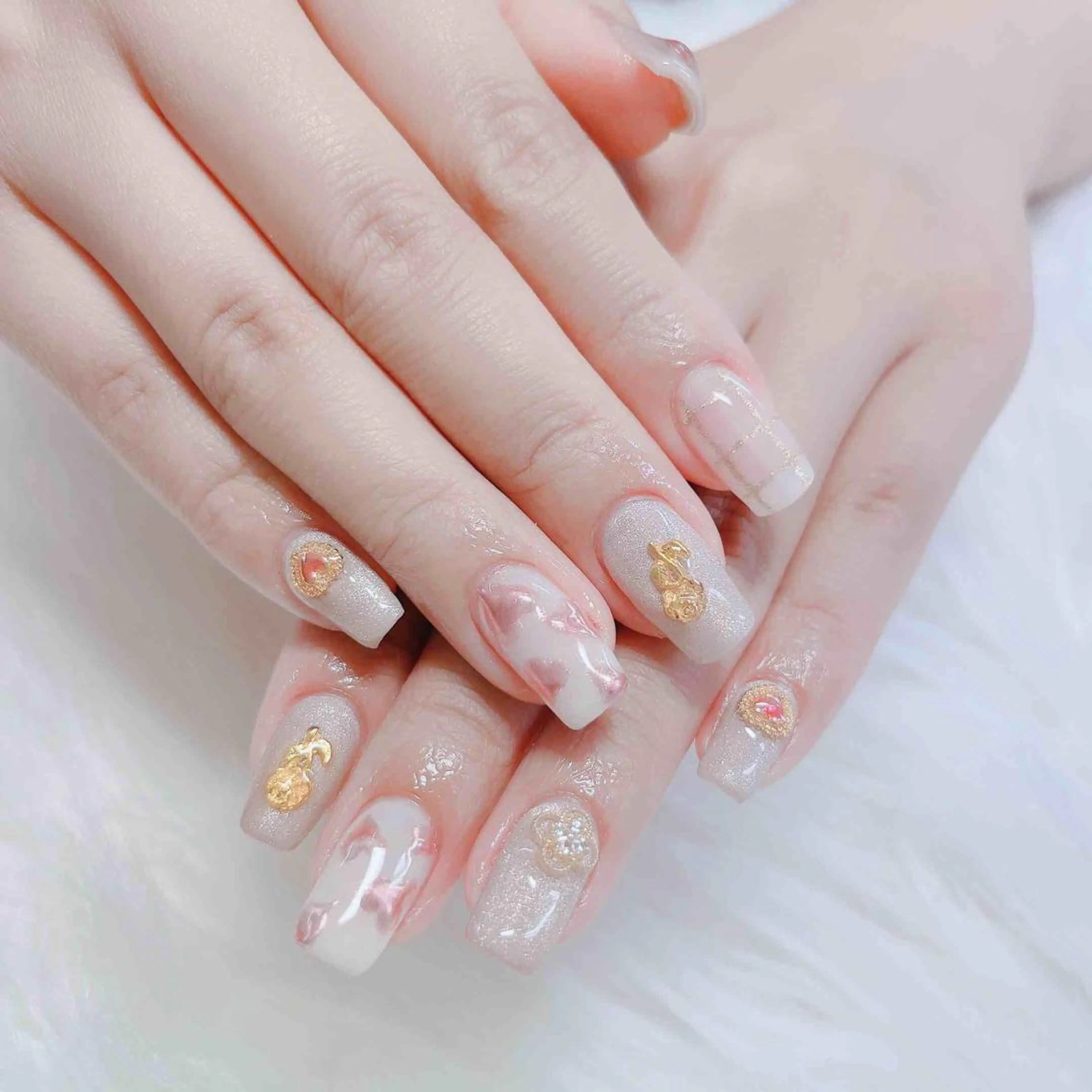 ネイル マグネットネイル ミラーネイル ハンドネイル MoonNail ユリ🌸のネイルデザイン