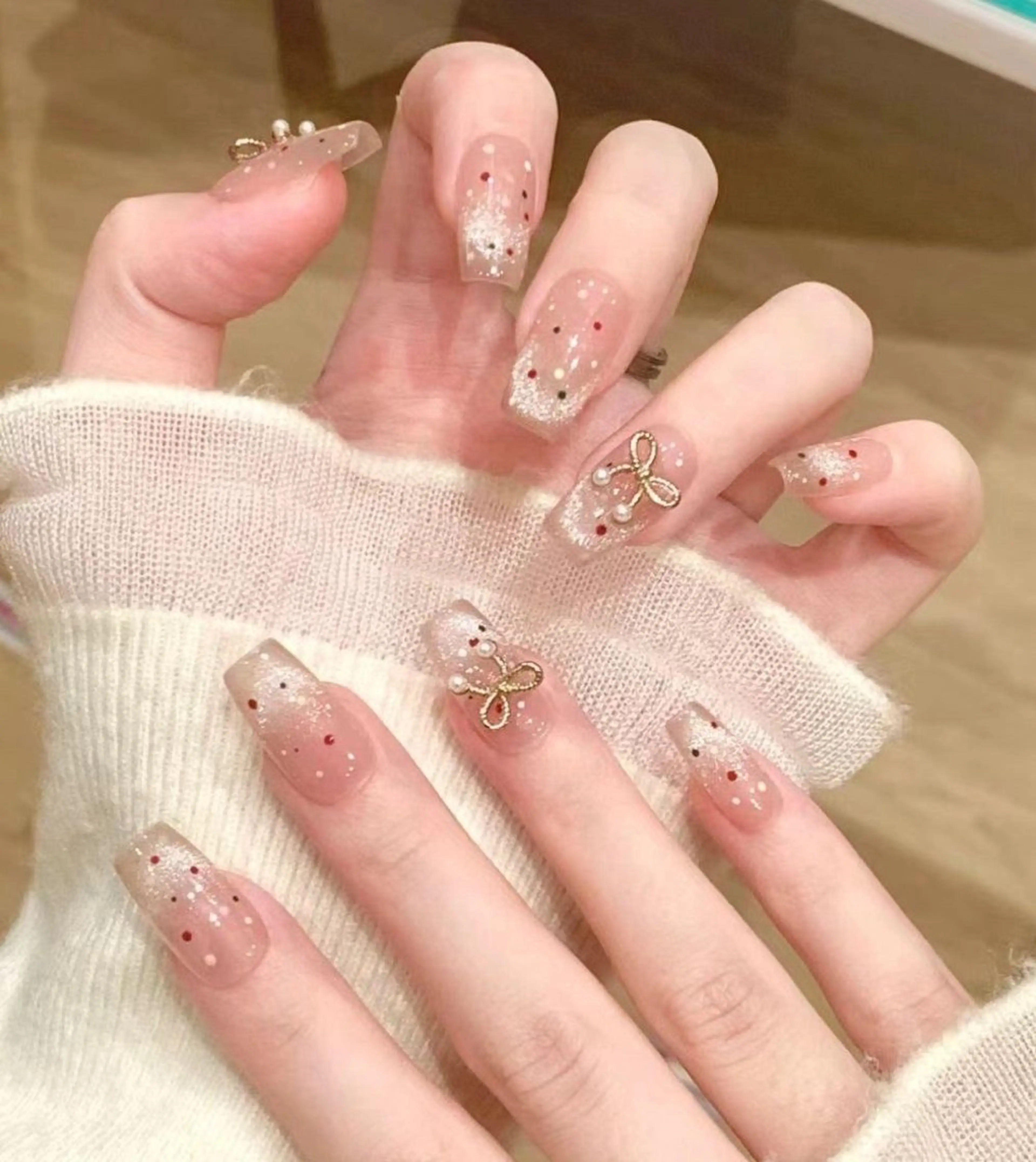 ネイル ハンドネイル 🌈 Laule'aのネイルデザイン