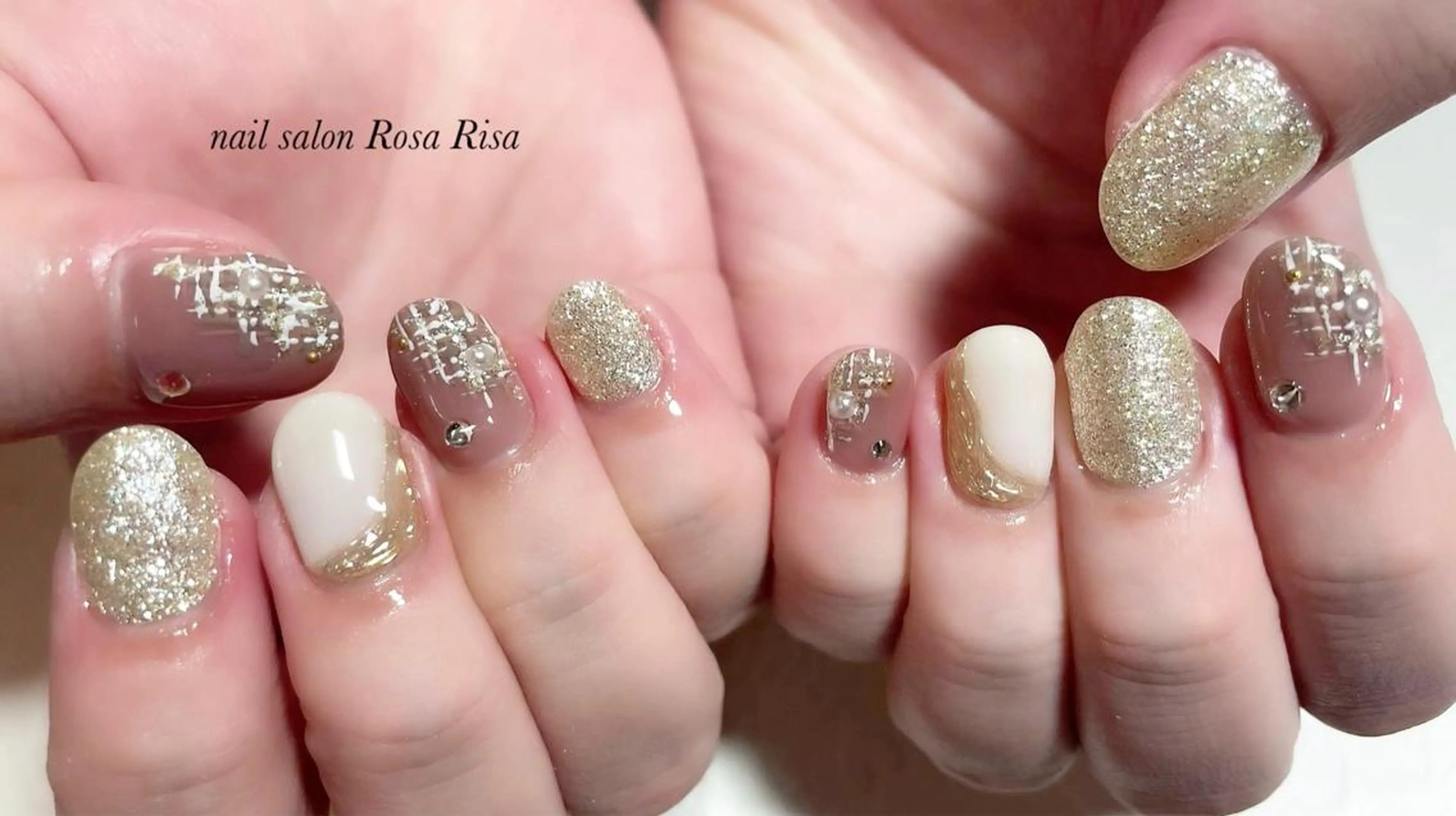 ミディアム ネイル ネイルスタジオ シェイクユアハンズのネイルデザイン