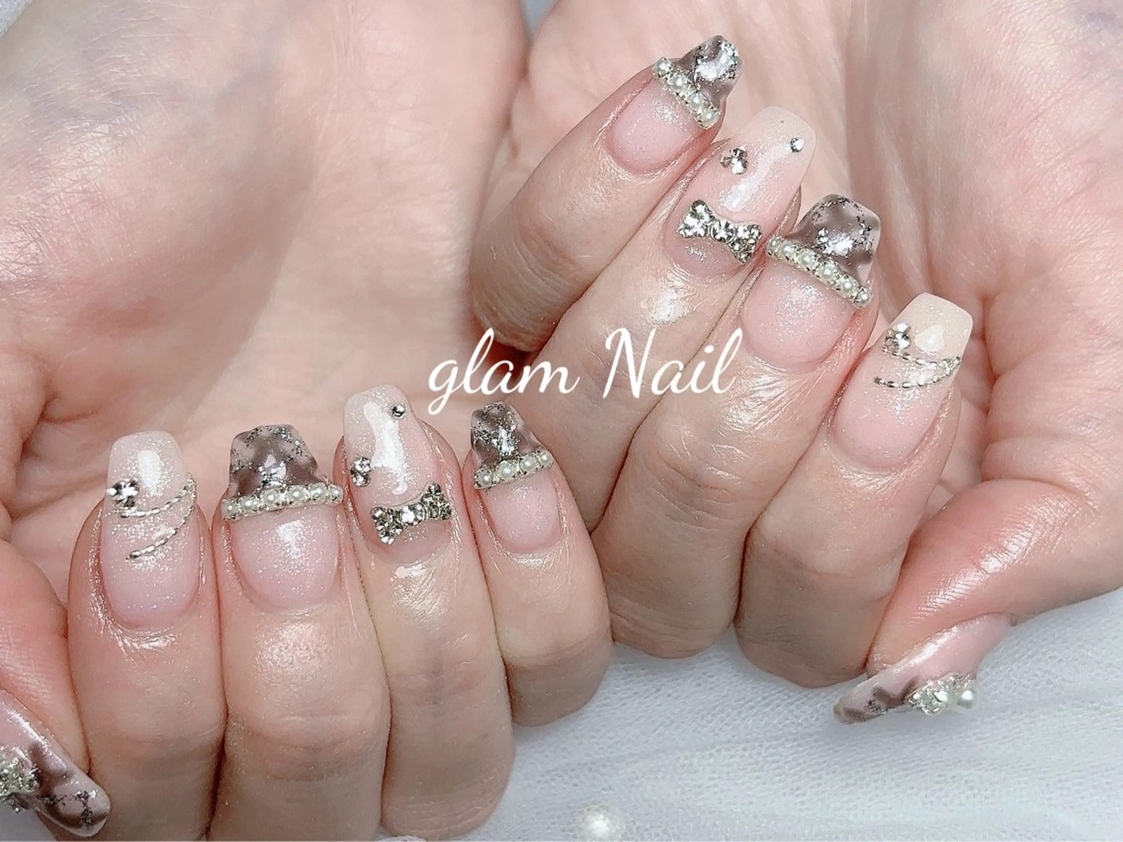 ネイル ハンドネイル エツメ💅 長さだし🎀デザインのネイルデザイン