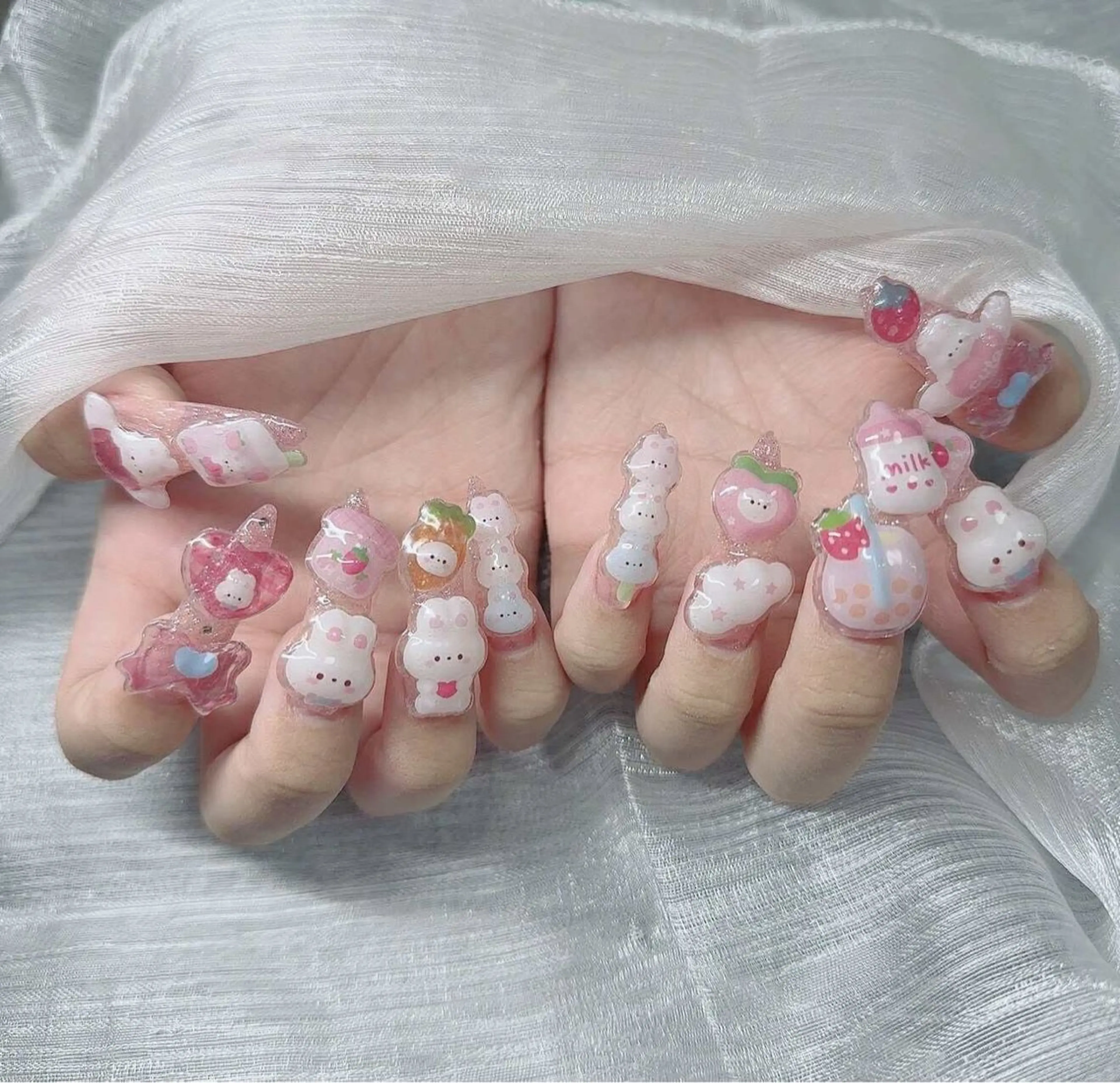 ネイル 長さ出し グラデーション 卒業式 キラキラネイル マグネットネイル ハンドネイル Lee Nailsのネイルデザイン