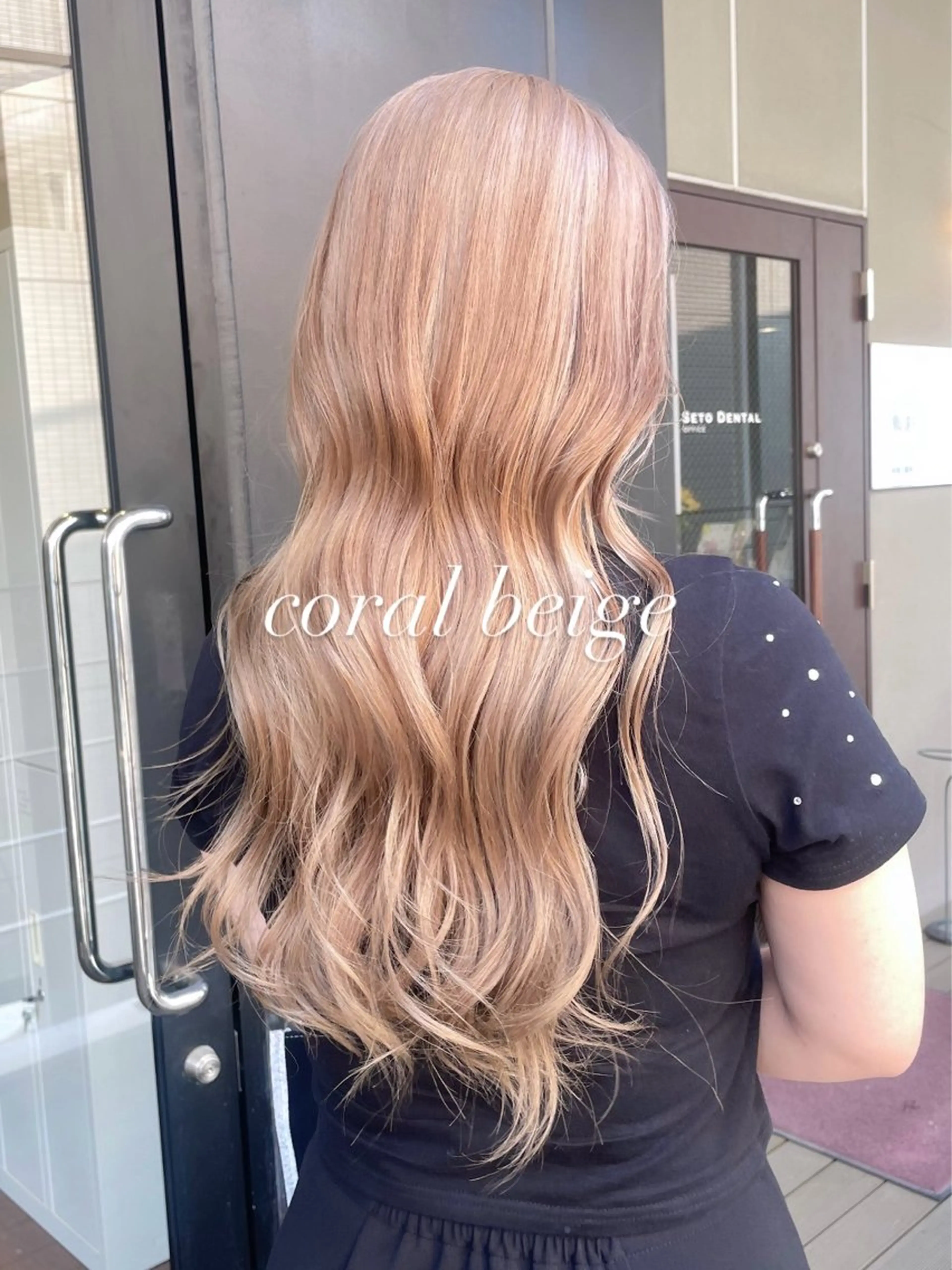 ロング カラー ヘアアレンジ ブリーチ ブロンド ヘアカラー トリートメント 青髪特化🩵 ダブルカラーのヘアスタイル