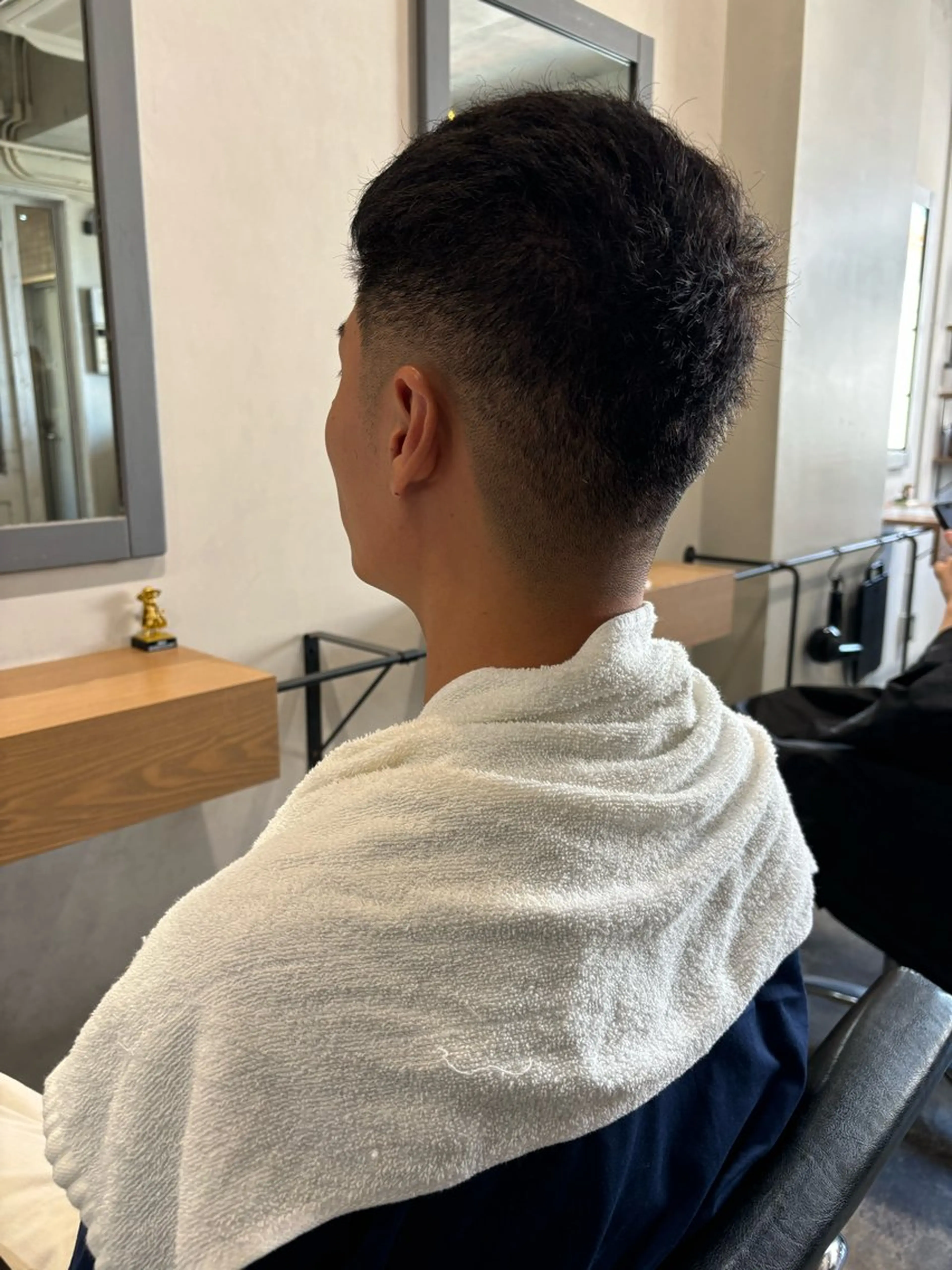 メンズ フェードカット カット HANGOUT / ミウのヘアスタイル