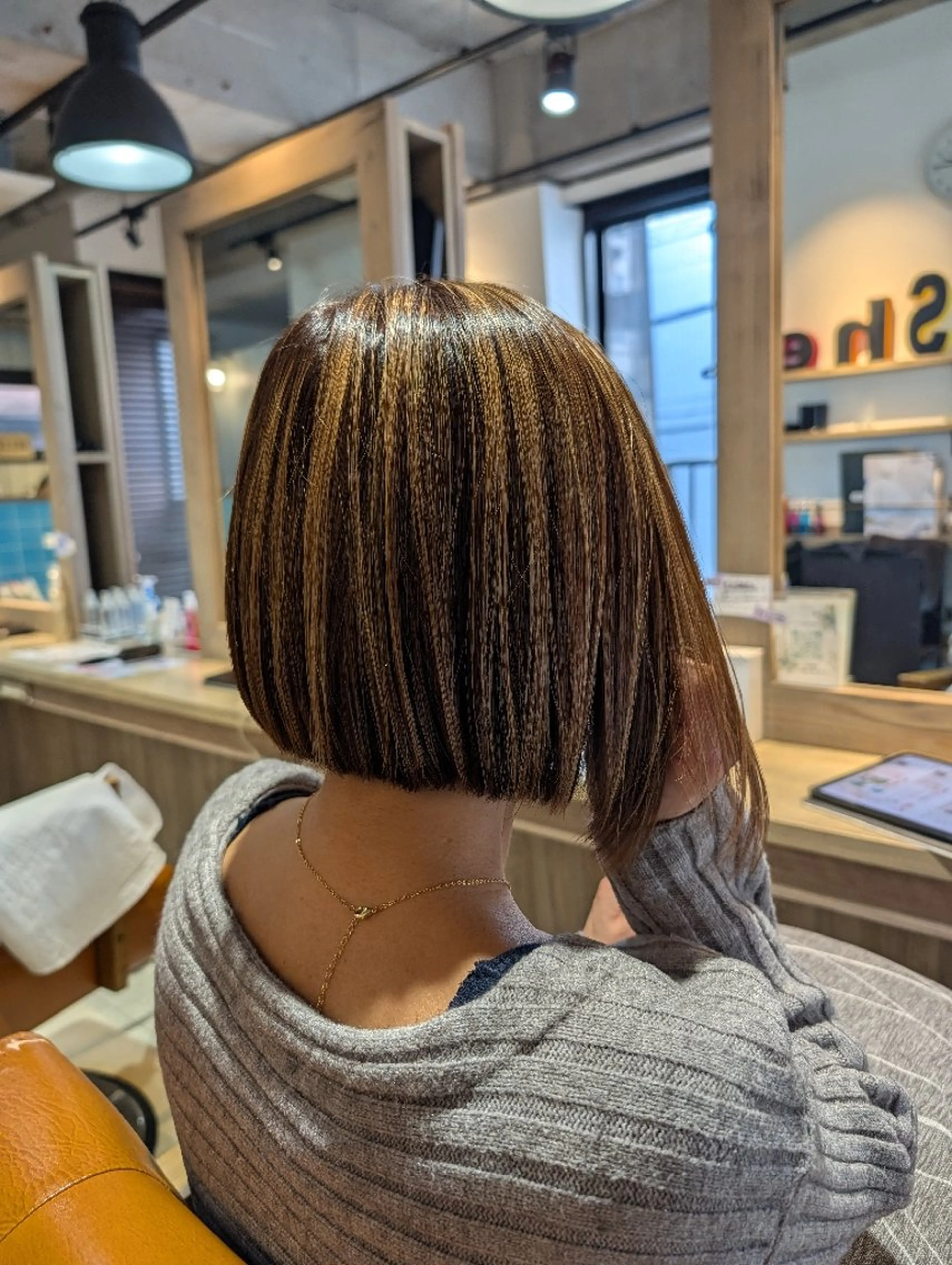 ショート alushe 岡 陽子のヘアスタイル