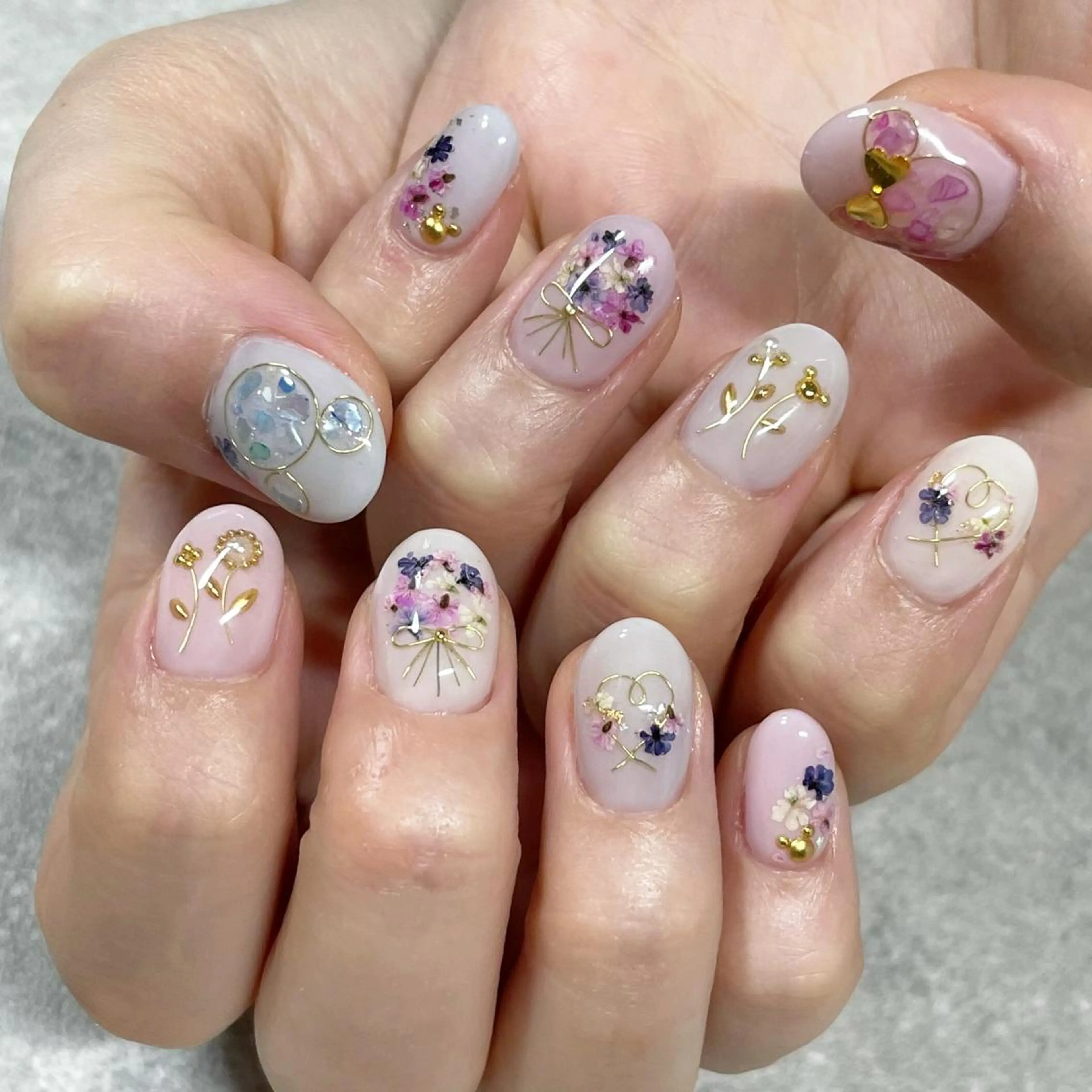 ネイル 東 千夏のネイルデザイン