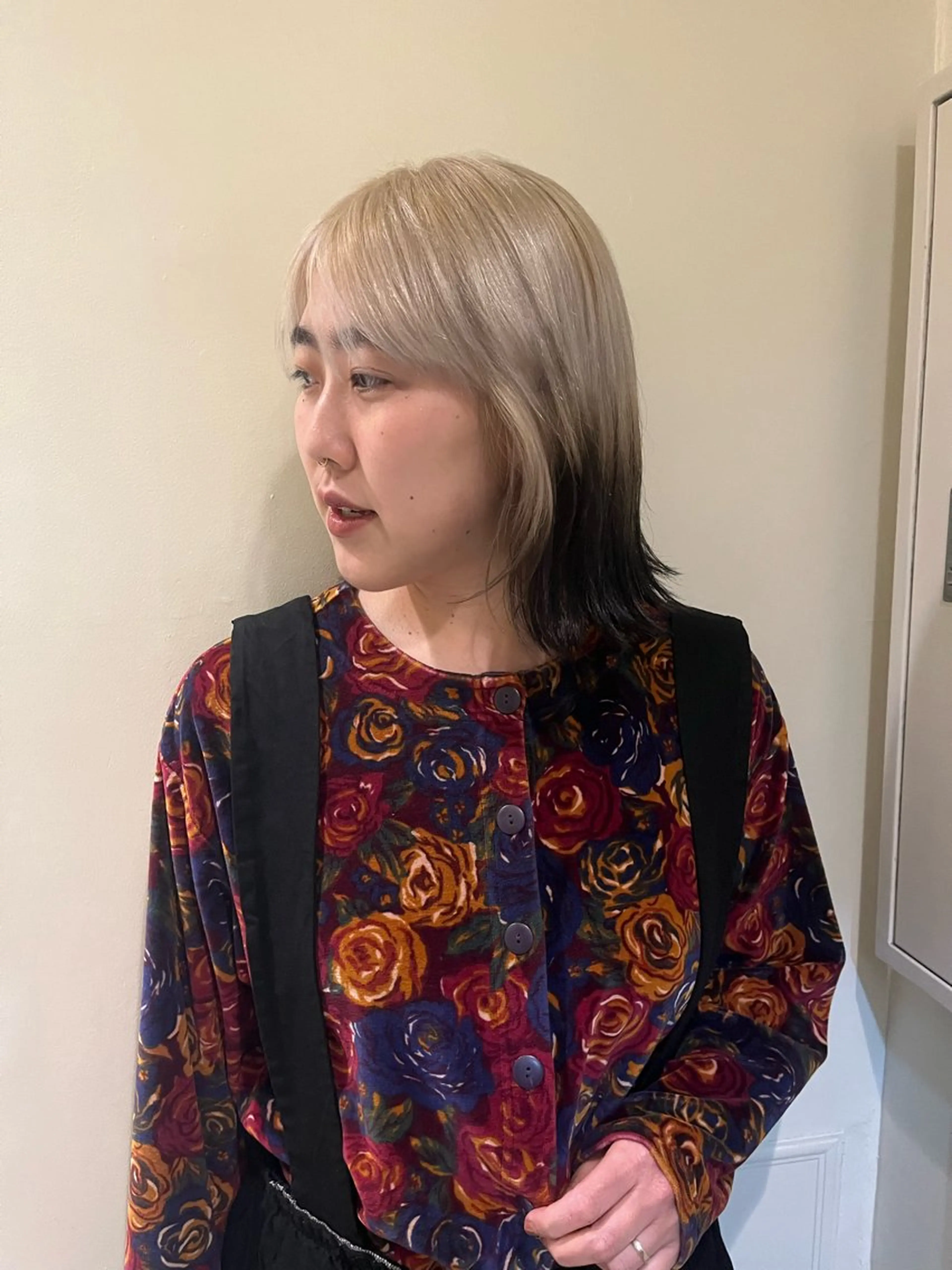 ミディアム カラー ヘアカラー 🦮shiori アイドルオタク🦮のヘアスタイル