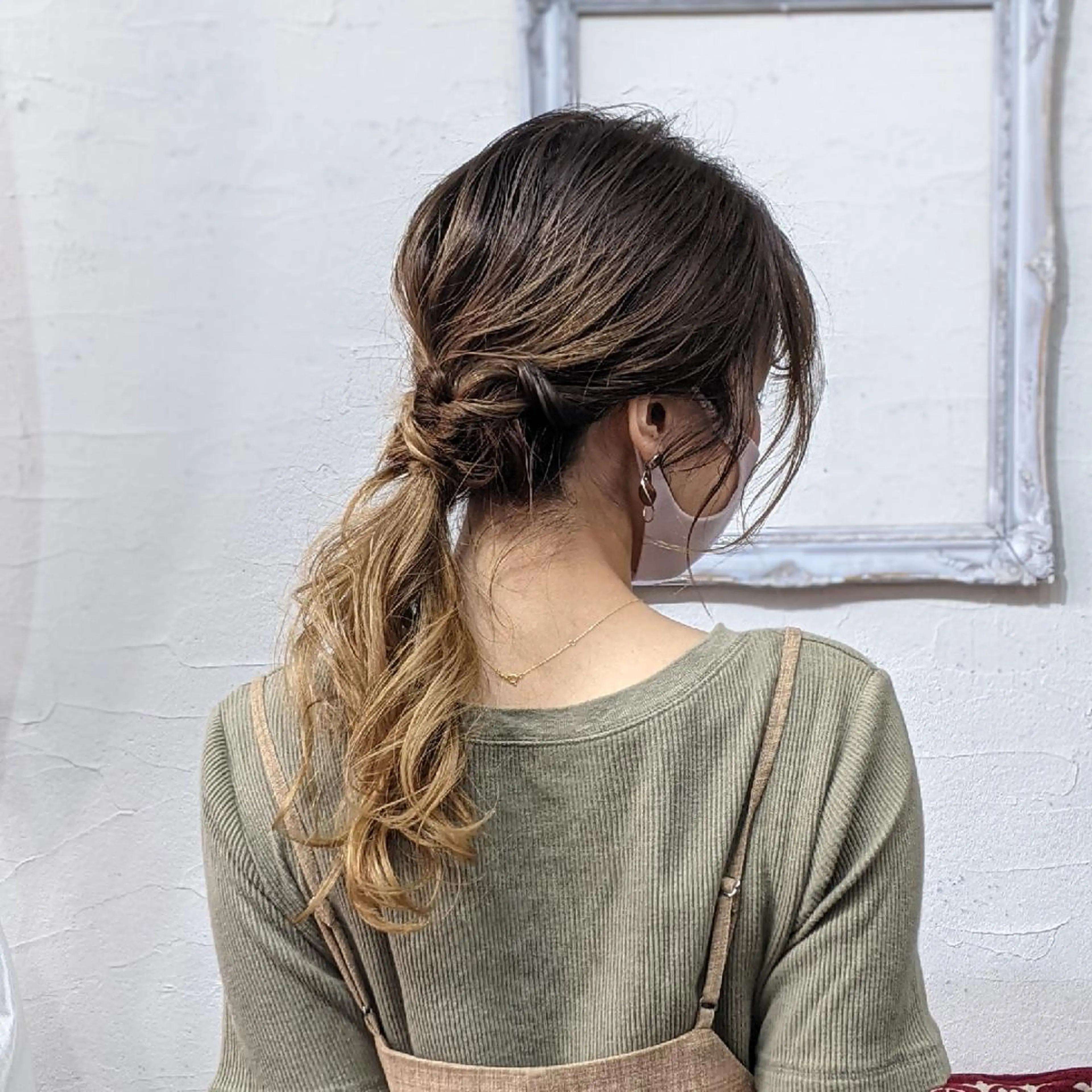 セミロング ヘアアレンジ ポニーテール Ruheplatz所属・HIKARI＠ Ruheplatzのヘアスタイル