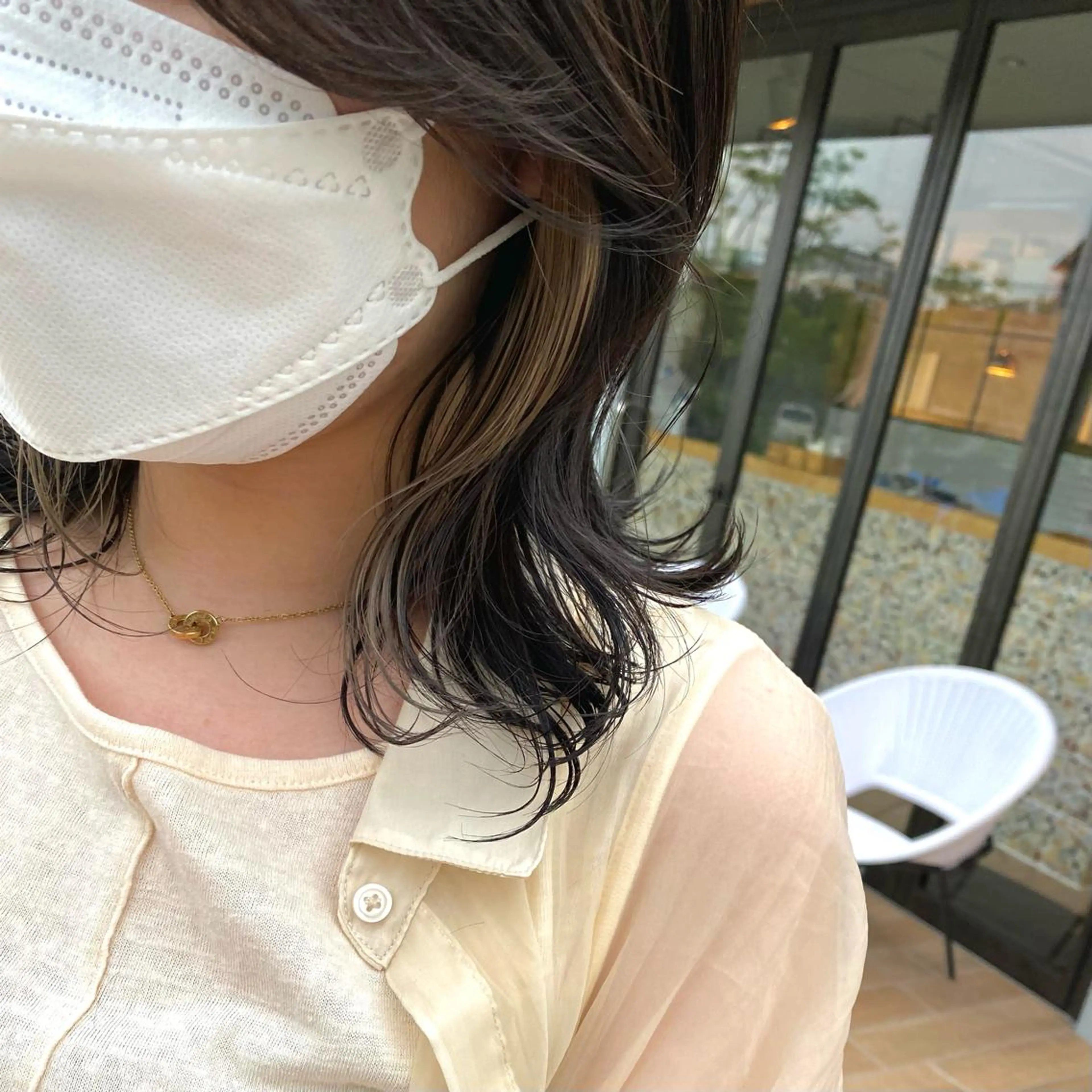 ミディアム カラー イヤリングカラー SYUMA .のヘアスタイル