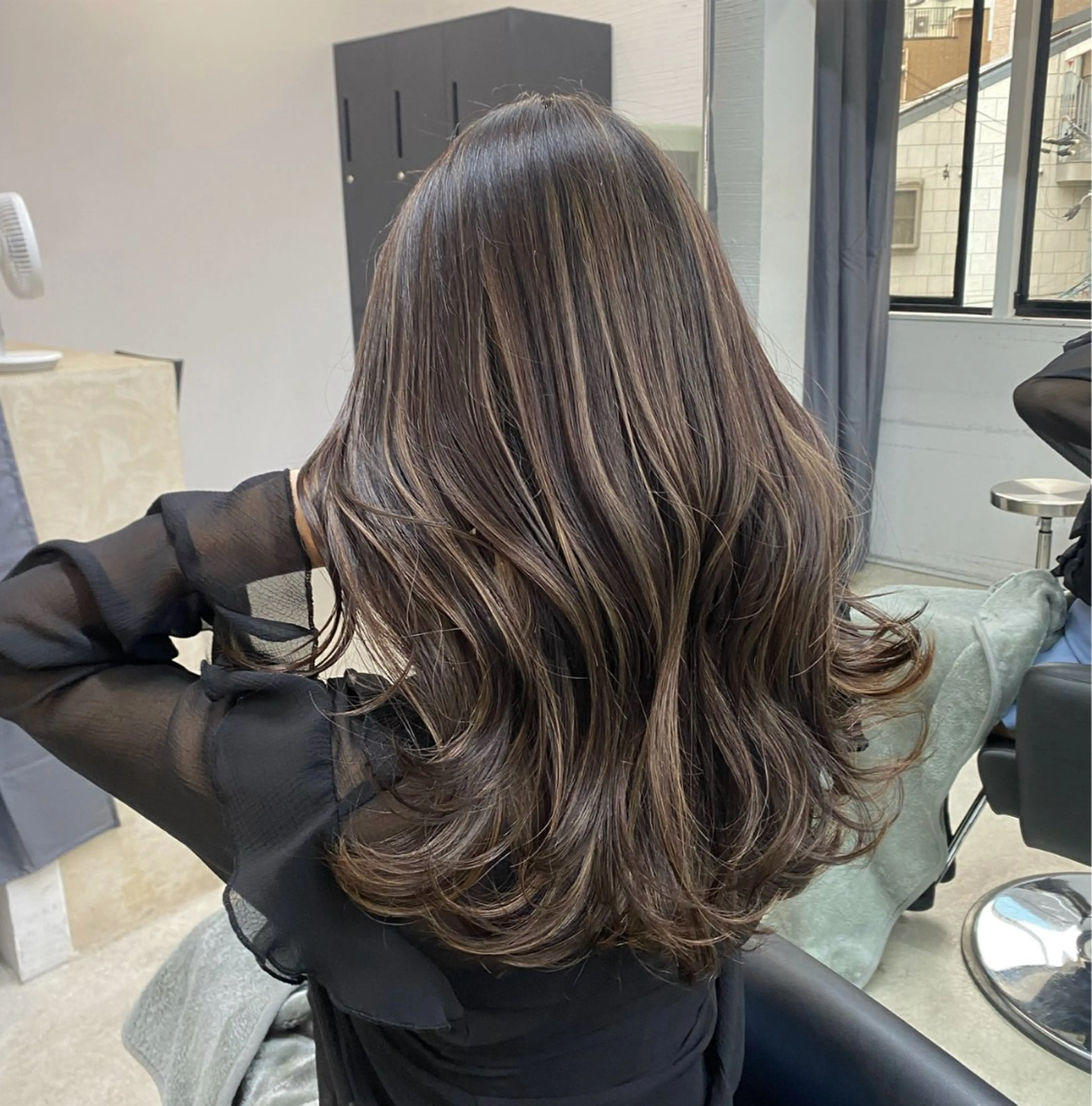 セミロング カラー ヘアカラー ハイライト、レイヤー カット/西梅田/中西のヘアスタイル