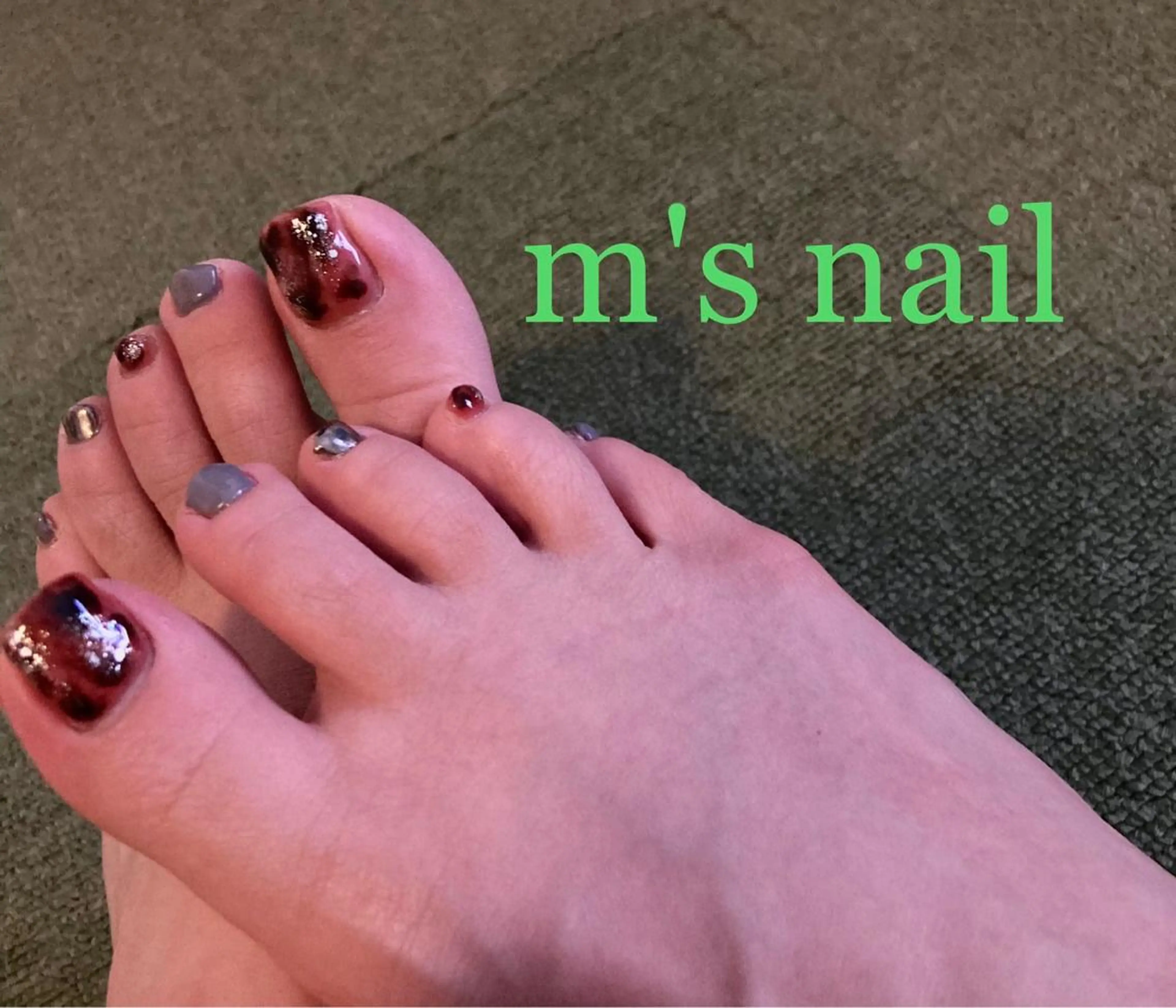 ネイル アートネイル べっ甲ネイル フットネイル ミラーネイル フットネイル m'sNail 福岡西区 ネイルのネイルデザイン