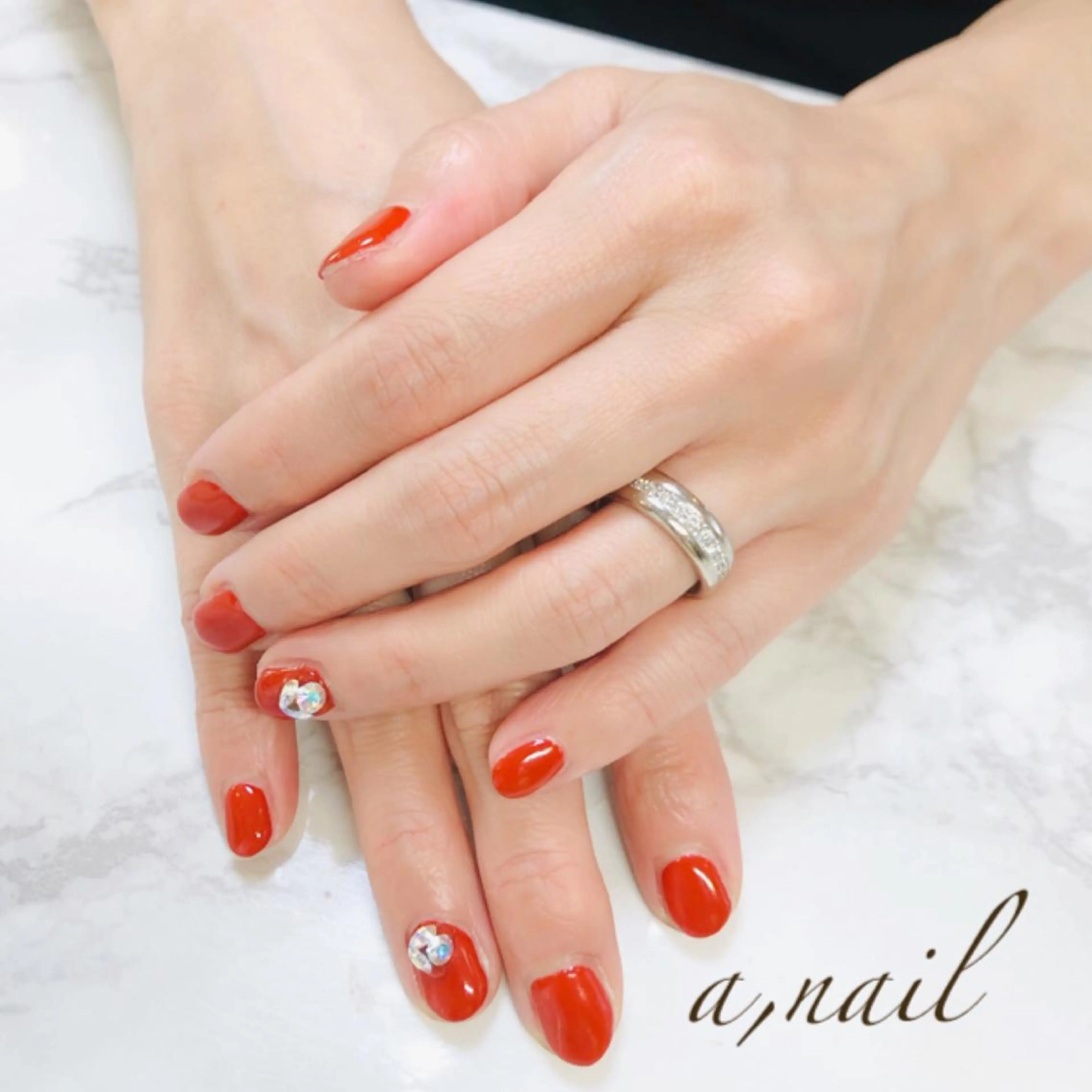 ネイル フットネイル ジェルネイル グラデーション ラメ(グリッター) ラメグラデーション ハンドネイル ネイルサロン エーネイルのネイルデザイン