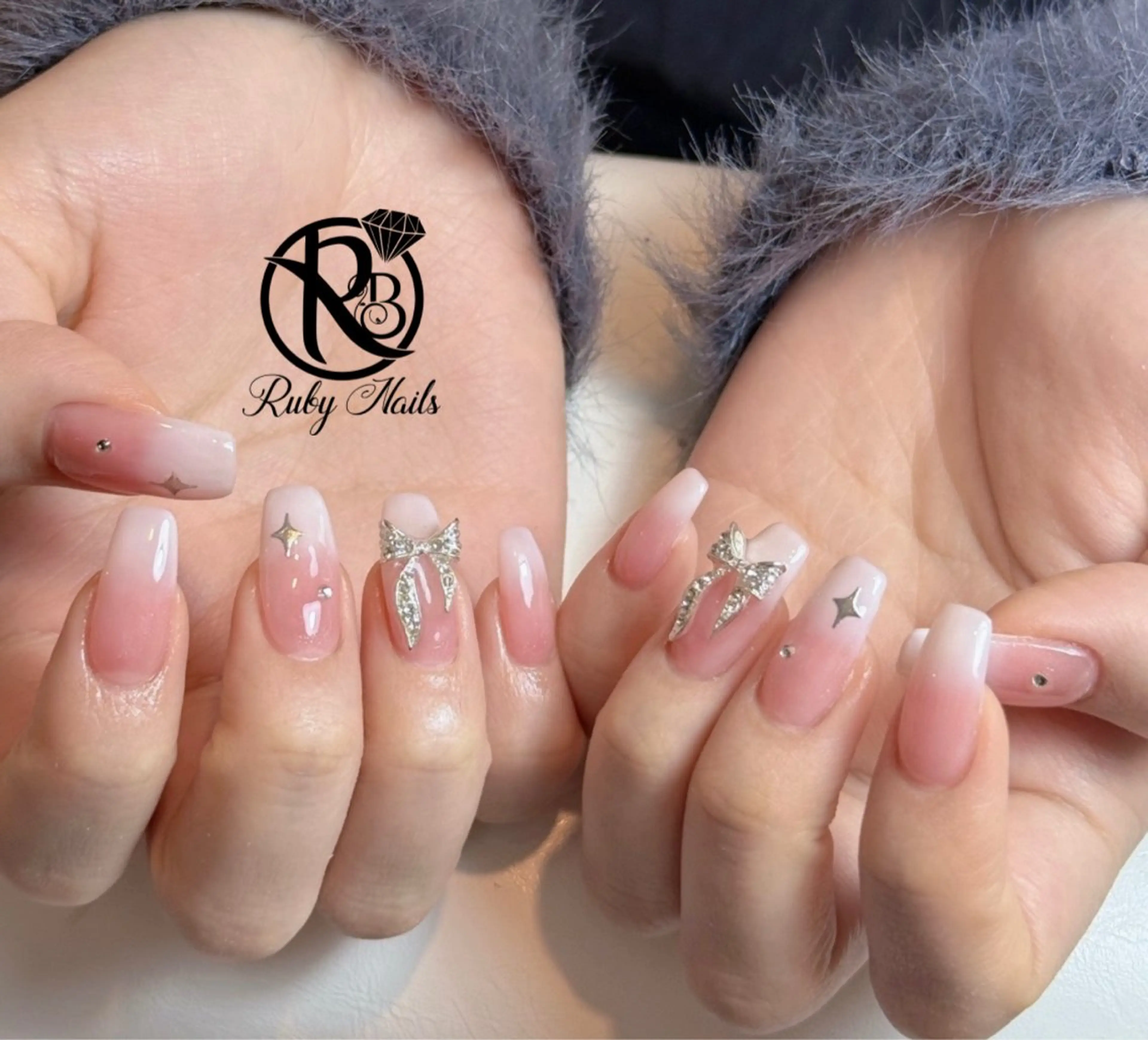 ネイル キラキラネイル 韓国ネイル マグネットネイル 春ネイル ワンホンネイル ハンドネイル RUBY Nail 日暮里店のネイルデザイン