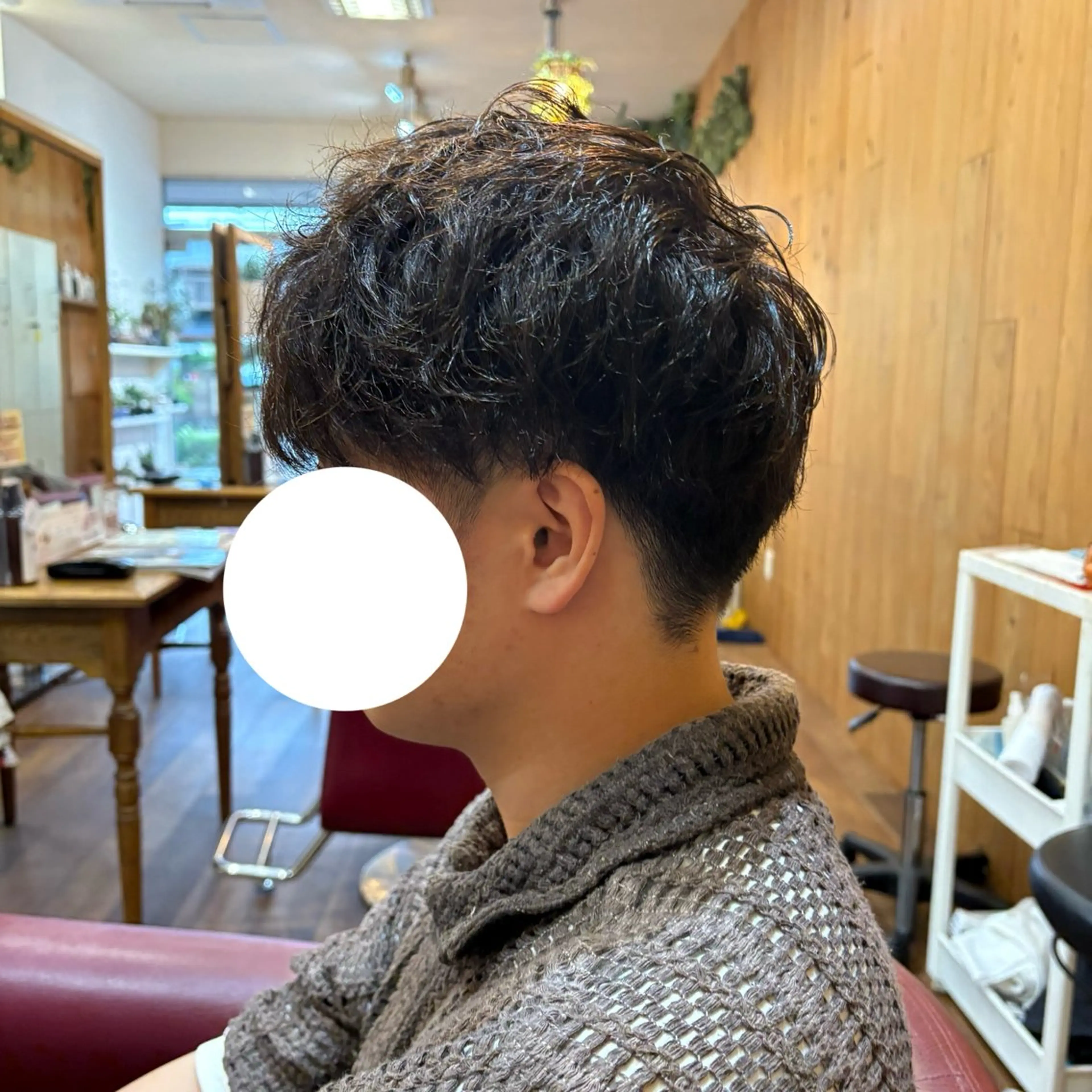 ショート カラー メンズ マッシュ ブラウンカラー くせ毛 足立 千咲のヘアスタイル