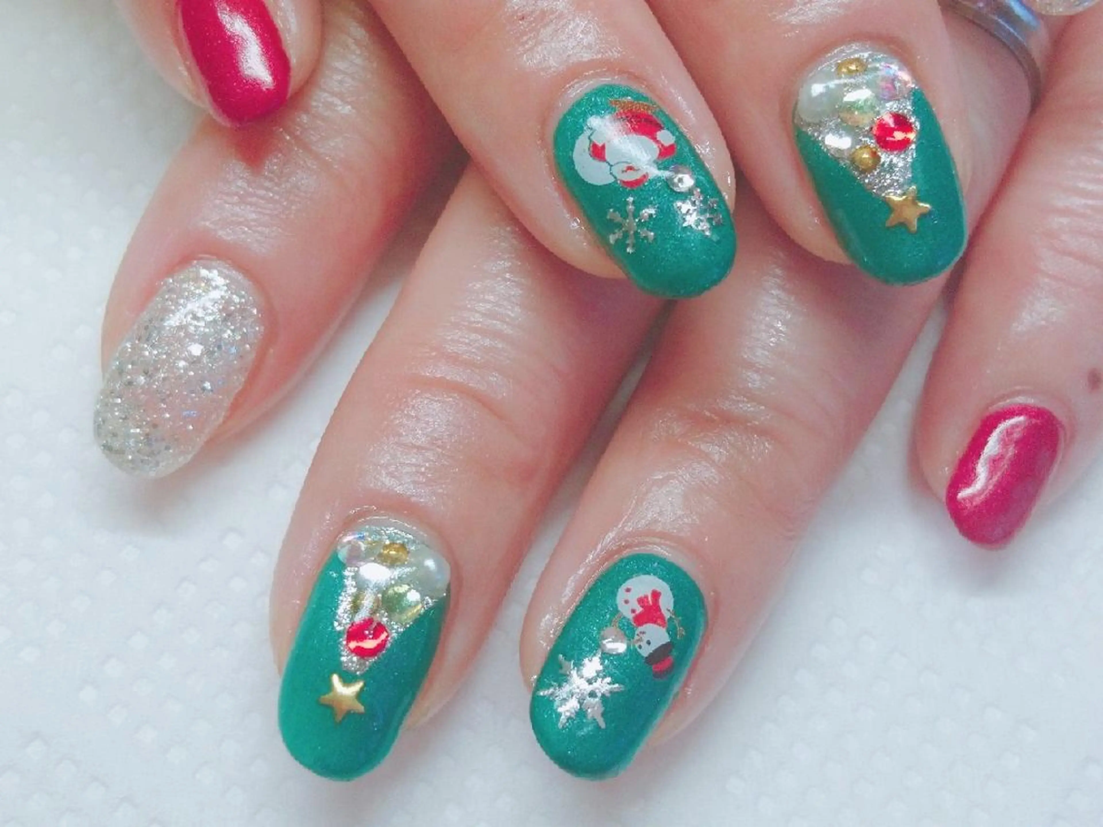 ネイル 冬ネイル クリスマス ハンドネイル ハンドケア プライベートサロン Rosy Lilyのネイルデザイン