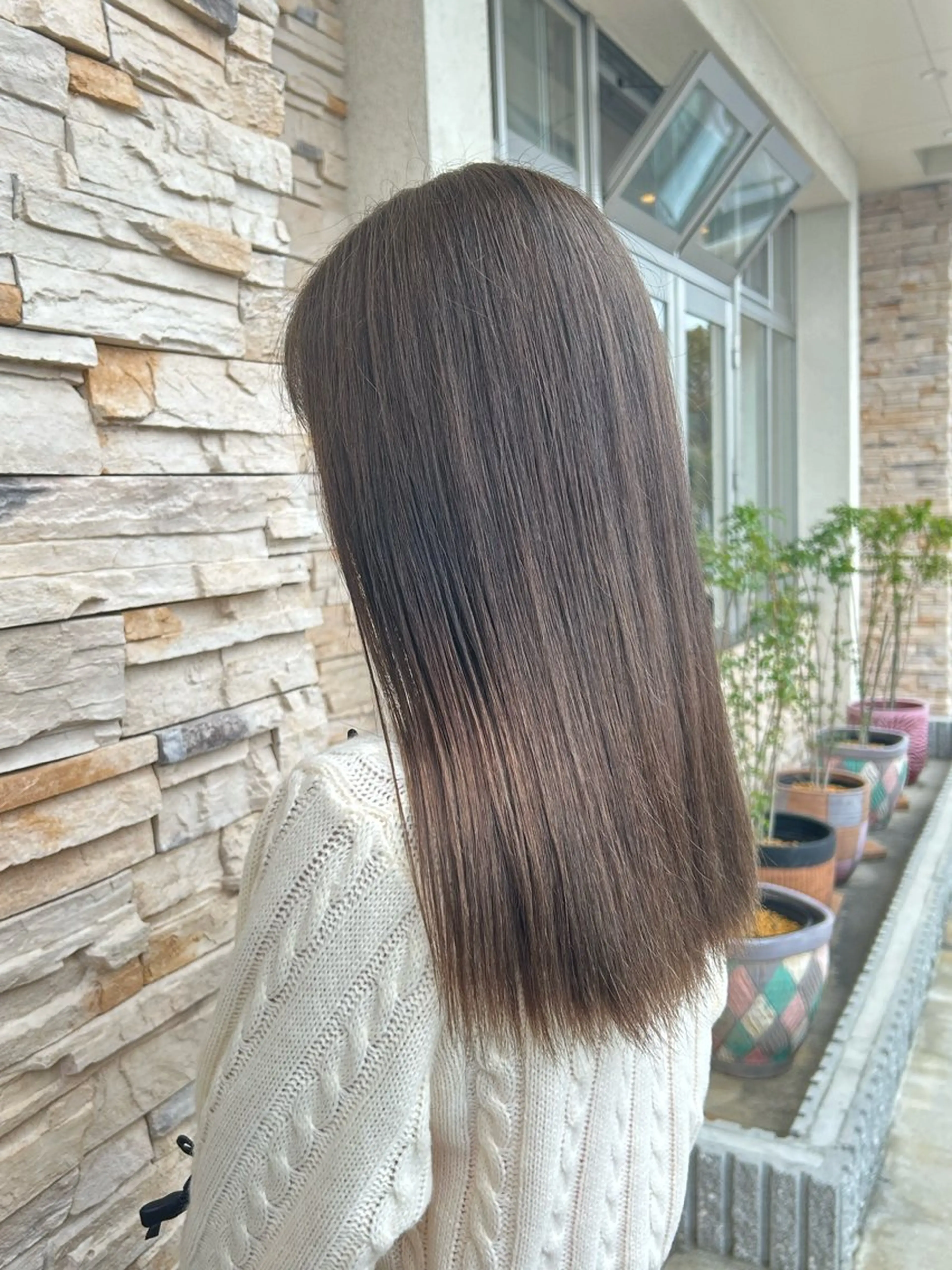 カラー TERUYA shionのヘアスタイル