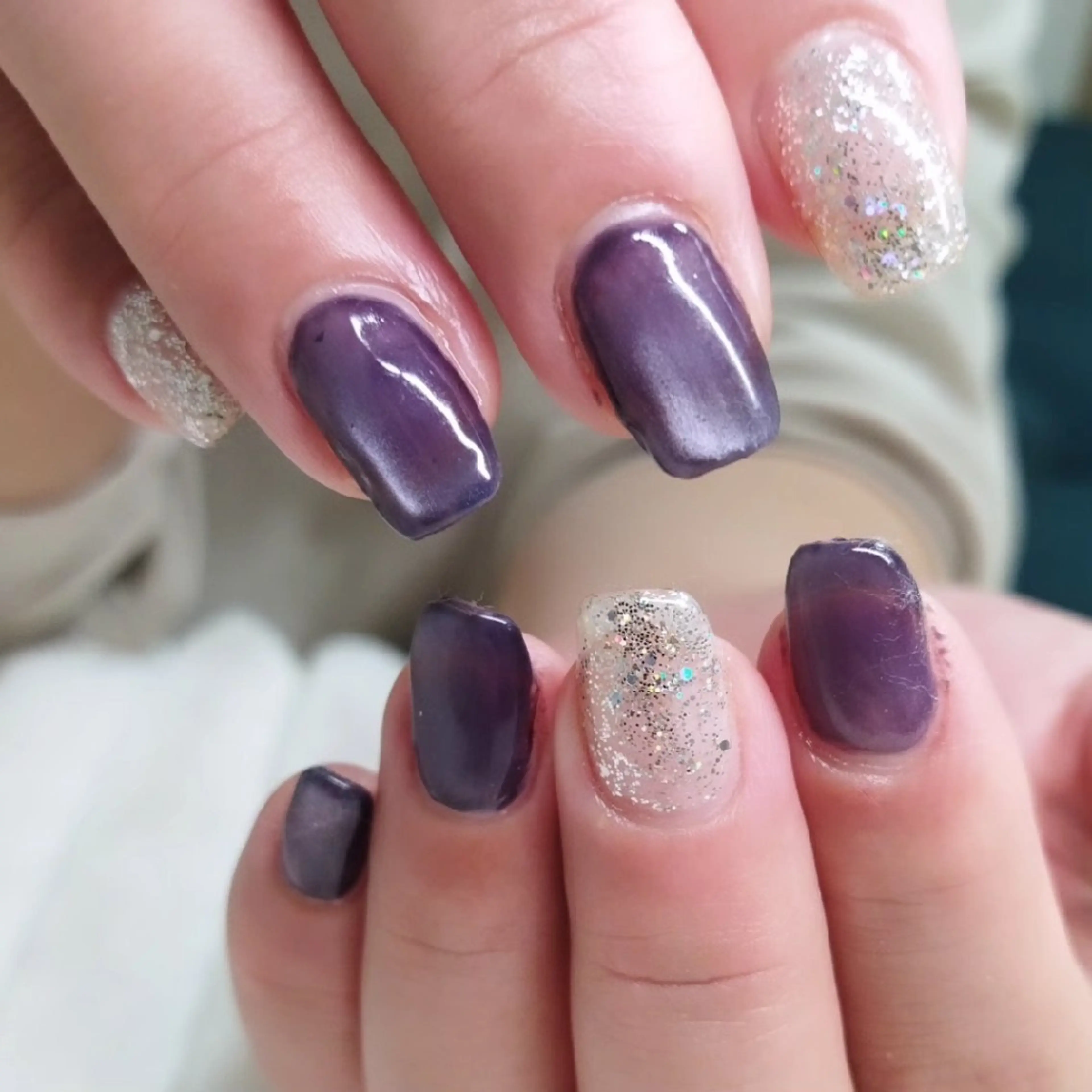 ハンドネイル　カラー、グラデーション、マグネット　オフ込（カラーは５色まで変更可）の写真