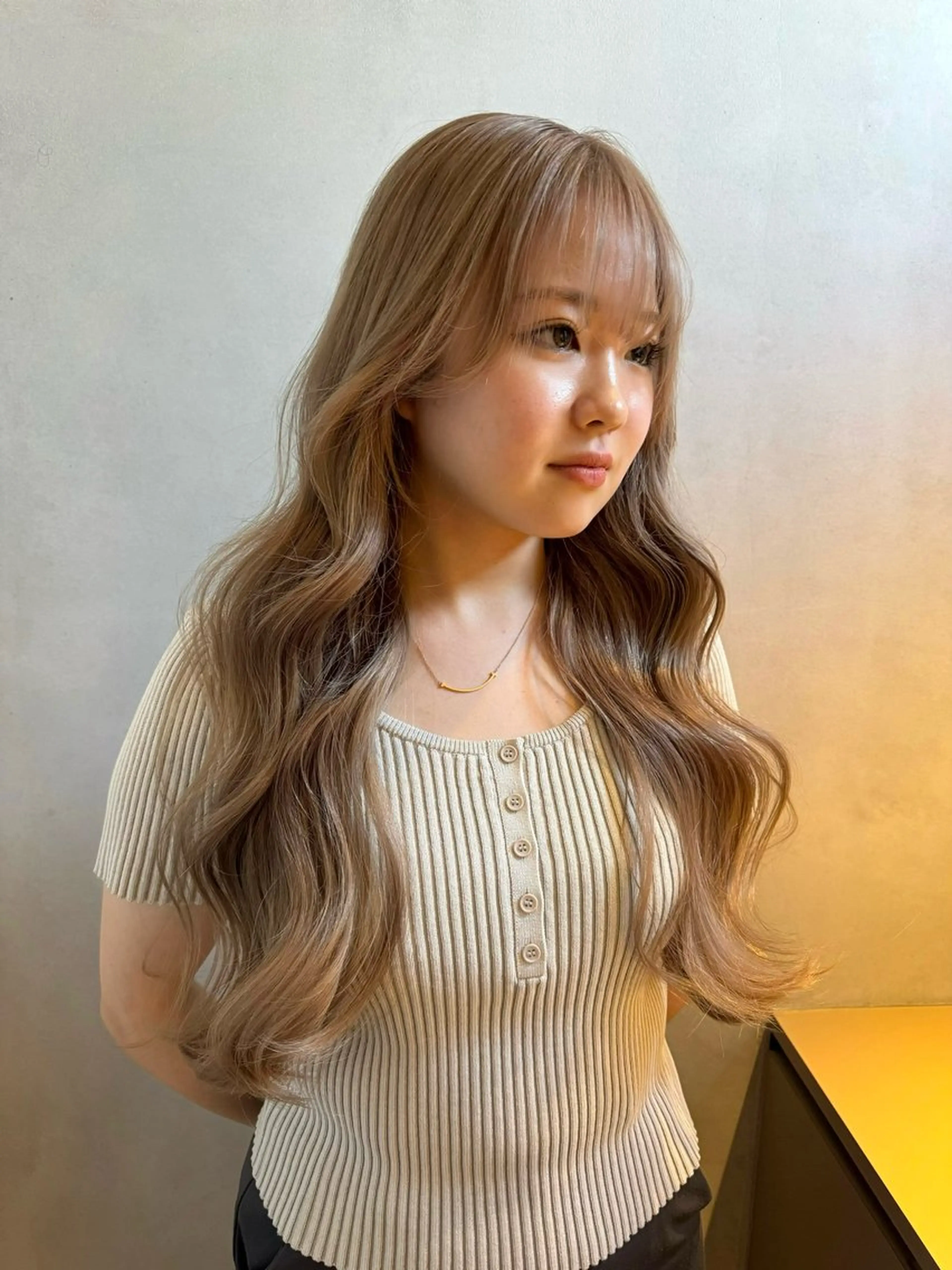 ロング カラー ブリーチ ケアブリーチ ハイトーンカラー 韓国風ヘア ヘアカラー トリートメント 🩷ハイトーン透明感 レイヤー🩷ユリカのヘアスタイル
