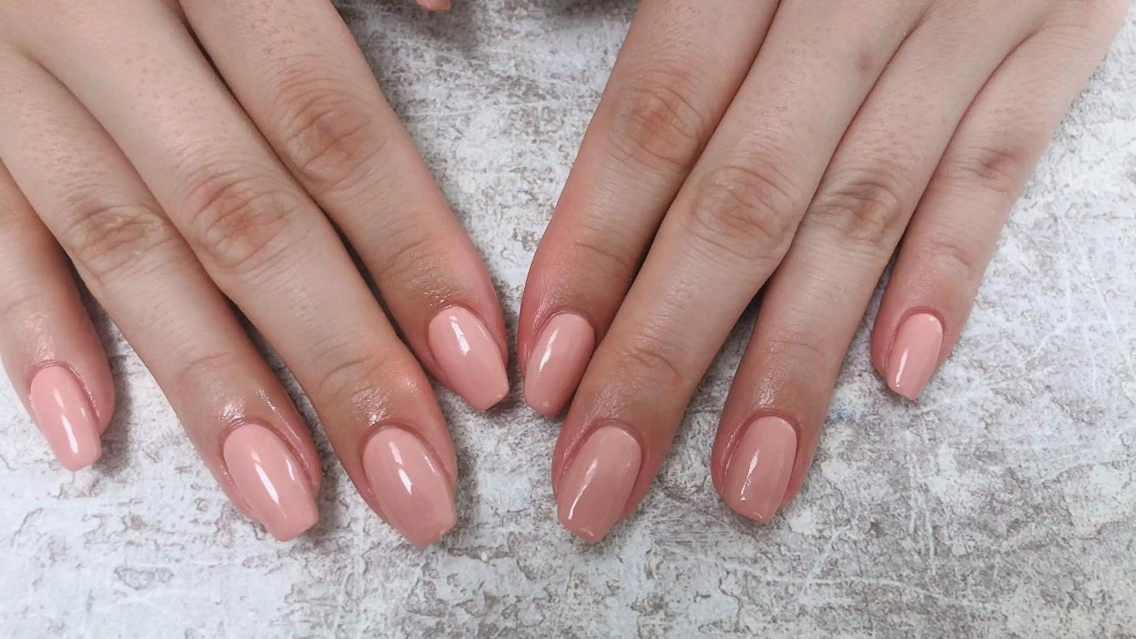 ネイル ワンカラーネイル ハンドネイル mogunail &blowのネイルデザイン