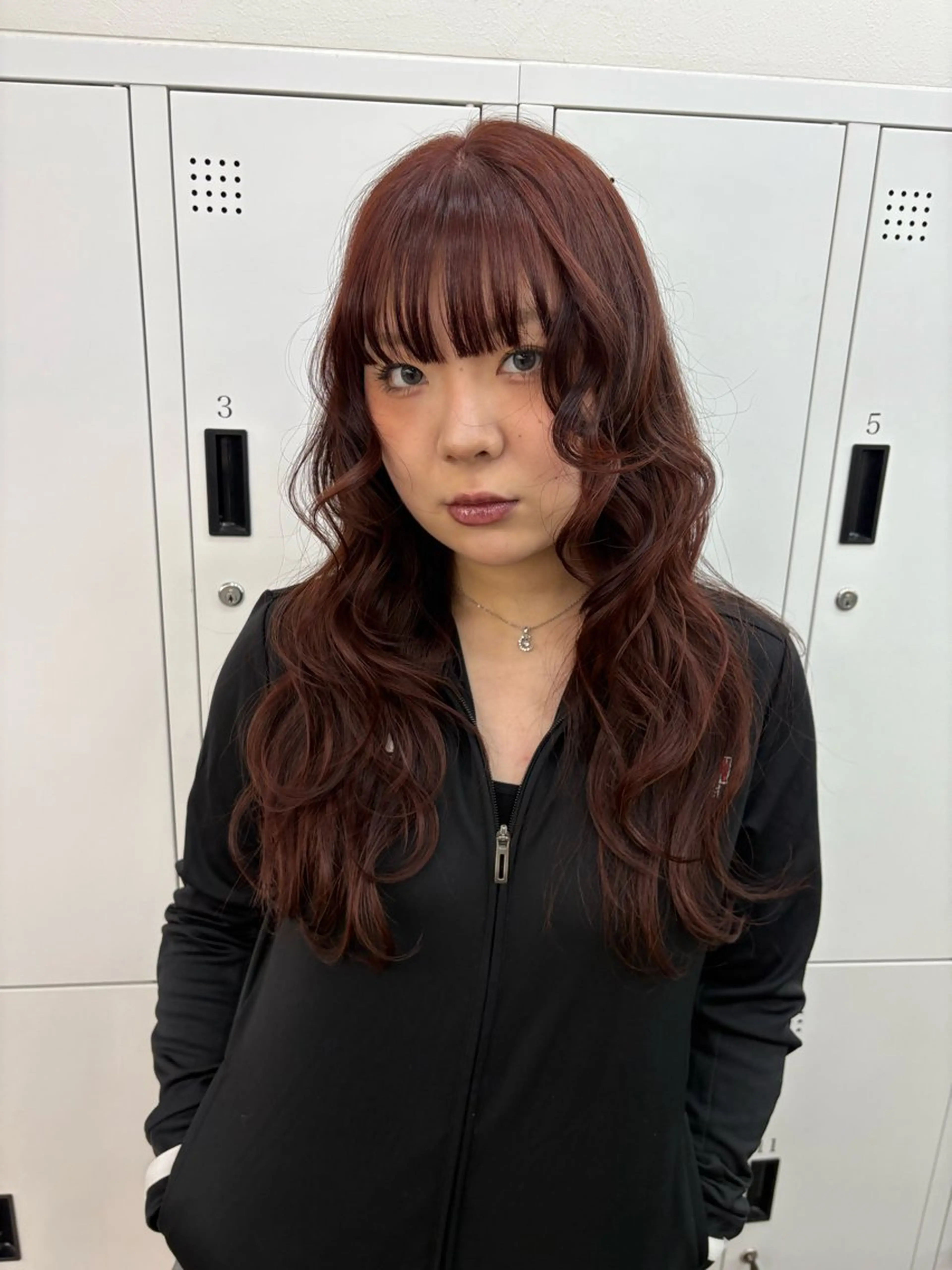 ロング カット ヘアカラー 綾乃／デザインカラー ／ハイトーン／ボブのヘアスタイル