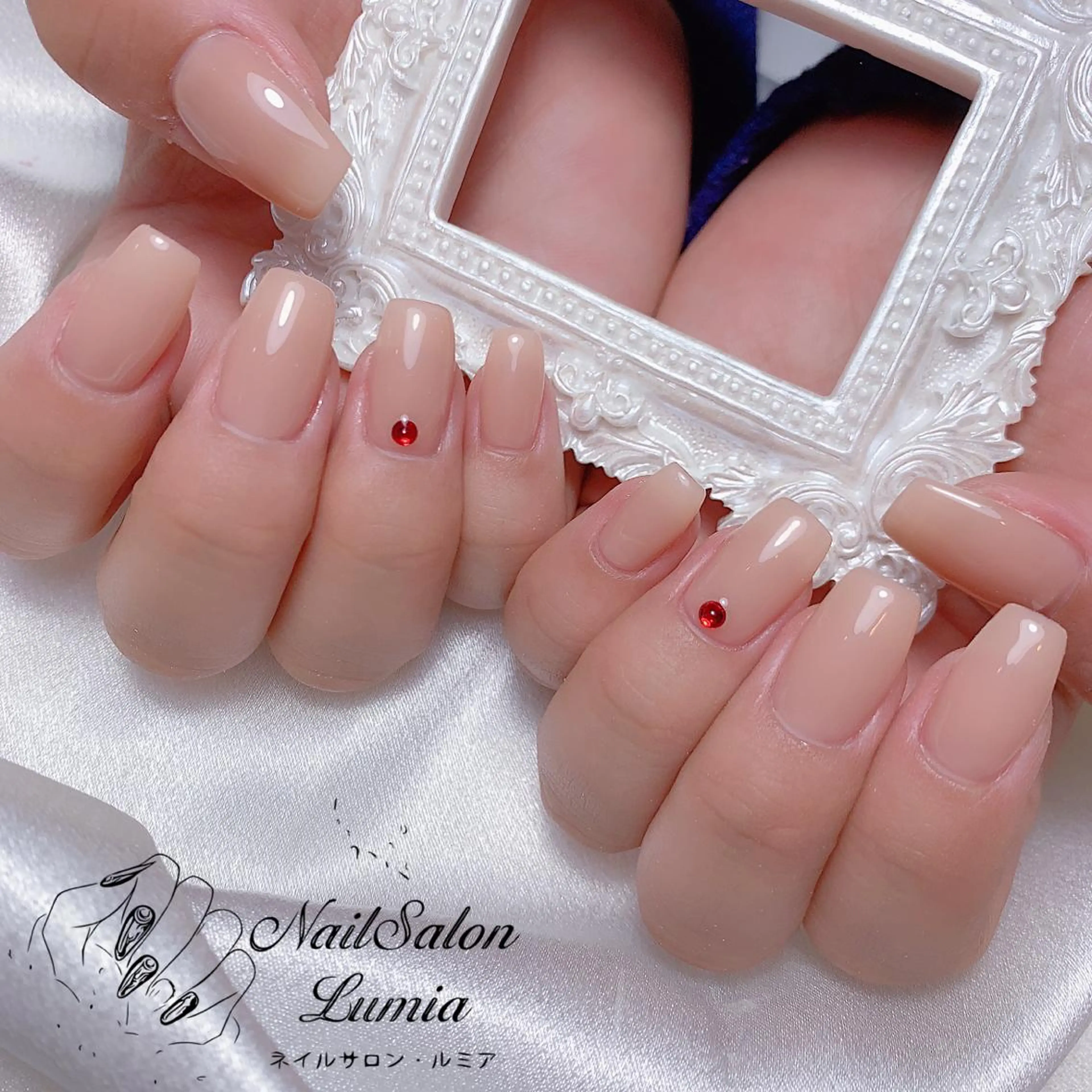 ネイル ハンドネイル ネイルサロン ルミア Lumia 店長のネイルデザイン
